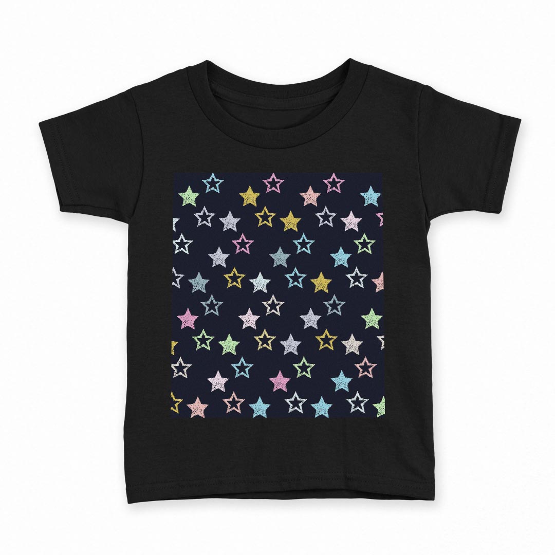 tシャツ キッズ 半袖 黒地 ブラック デザイン 90 100 110 120 130 140 150 Tシャツ ティーシャツ T shirt 上記で使用したデザインTシャツはこちら▼キッズ用Tシャツ　ブラック全デザインはこちらから▼ ▼キッズ用Tシャツ　グレー・ホワイト全デザインはこちらから▼商品特徴・15000デザインから選べる！デザインTシャツ！ ・洗濯も赤ちゃんにも安心なウェアプリント 　UltraChrome DGインクは洗濯に対しても色落ちが少なく、高い堅牢度が実証されています。 ・着心地や素材感にこだわった、上質なTシャツ。 ・1枚でも様になる万能型Tシャツ。 ・「よれない」「透けない」「長持ちする」という三大要素をすべて兼ね備えたTシャツです。 素材 ブラック：綿　100％ 注意事項画像はサンプルですので、Tシャツの大きさが若干異なる場合があります。ご覧の環境によっては多少色味に違いを感じる場合がございます。 イメージと違った、モニターと色味が異なるという理由での交換や返金はご対応出来かねます。 写真のカラーは可能な限り実際の商品に色味を近づけていますが、WEBの性質上ご使用のパソコンの設定や環境でカラーが若干異なります。 ご注文後に1点1点制作する受注生産品のため、不良品以外のご返品や交換は固くお断り致します。 選択間違いも保証対象外となりますため、ご注文の際は必ずサイズやカラーをご確認下さい。洗濯の際は、商品の色あせを避けるため手洗いをおすすめします。 つけ置き洗いは避けてください。 タンブラー乾燥はお控えください。発送について完全受注生産のハンドメイド商品となりますので、既製品と比べて発送までお時間を頂いています。 基本的に決済確認後、最大で10営業日での発送となります。繁忙期や休業日明けの場合はさらに時間がかかる場合があります。 その際には別途メールにてご連絡致します。メール便の場合、発送日から到着までに2〜4日ほどかかる場合が多く、紛失などの保障もご対応できかねます。あらかじめご了承下さい。