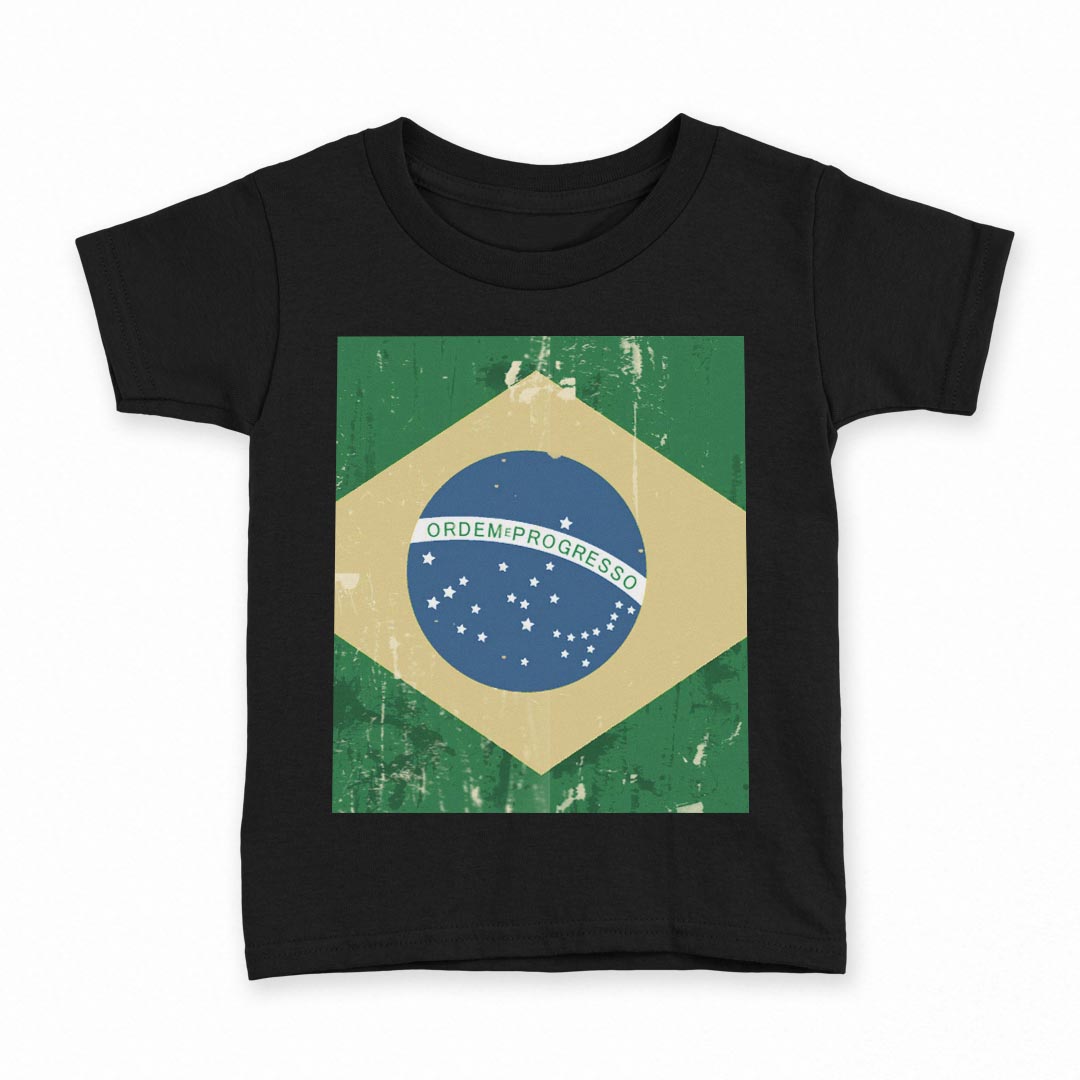 tシャツ キッズ 半袖 黒地 ブラック デザイン 90 100 110 120 130 140 150 Tシャツ ティーシャツ T shirt 上記で使用したデザインTシャツはこちら▼キッズ用Tシャツ　ブラック全デザインはこちらから▼ ▼キッズ用Tシャツ　グレー・ホワイト全デザインはこちらから▼商品特徴・15000デザインから選べる！デザインTシャツ！ ・洗濯も赤ちゃんにも安心なウェアプリント 　UltraChrome DGインクは洗濯に対しても色落ちが少なく、高い堅牢度が実証されています。 ・着心地や素材感にこだわった、上質なTシャツ。 ・1枚でも様になる万能型Tシャツ。 ・「よれない」「透けない」「長持ちする」という三大要素をすべて兼ね備えたTシャツです。 素材 ブラック：綿　100％ 注意事項画像はサンプルですので、Tシャツの大きさが若干異なる場合があります。ご覧の環境によっては多少色味に違いを感じる場合がございます。 イメージと違った、モニターと色味が異なるという理由での交換や返金はご対応出来かねます。 写真のカラーは可能な限り実際の商品に色味を近づけていますが、WEBの性質上ご使用のパソコンの設定や環境でカラーが若干異なります。 ご注文後に1点1点制作する受注生産品のため、不良品以外のご返品や交換は固くお断り致します。 選択間違いも保証対象外となりますため、ご注文の際は必ずサイズやカラーをご確認下さい。洗濯の際は、商品の色あせを避けるため手洗いをおすすめします。 つけ置き洗いは避けてください。 タンブラー乾燥はお控えください。発送について完全受注生産のハンドメイド商品となりますので、既製品と比べて発送までお時間を頂いています。 基本的に決済確認後、最大で10営業日での発送となります。繁忙期や休業日明けの場合はさらに時間がかかる場合があります。 その際には別途メールにてご連絡致します。メール便の場合、発送日から到着までに2〜4日ほどかかる場合が多く、紛失などの保障もご対応できかねます。あらかじめご了承下さい。
