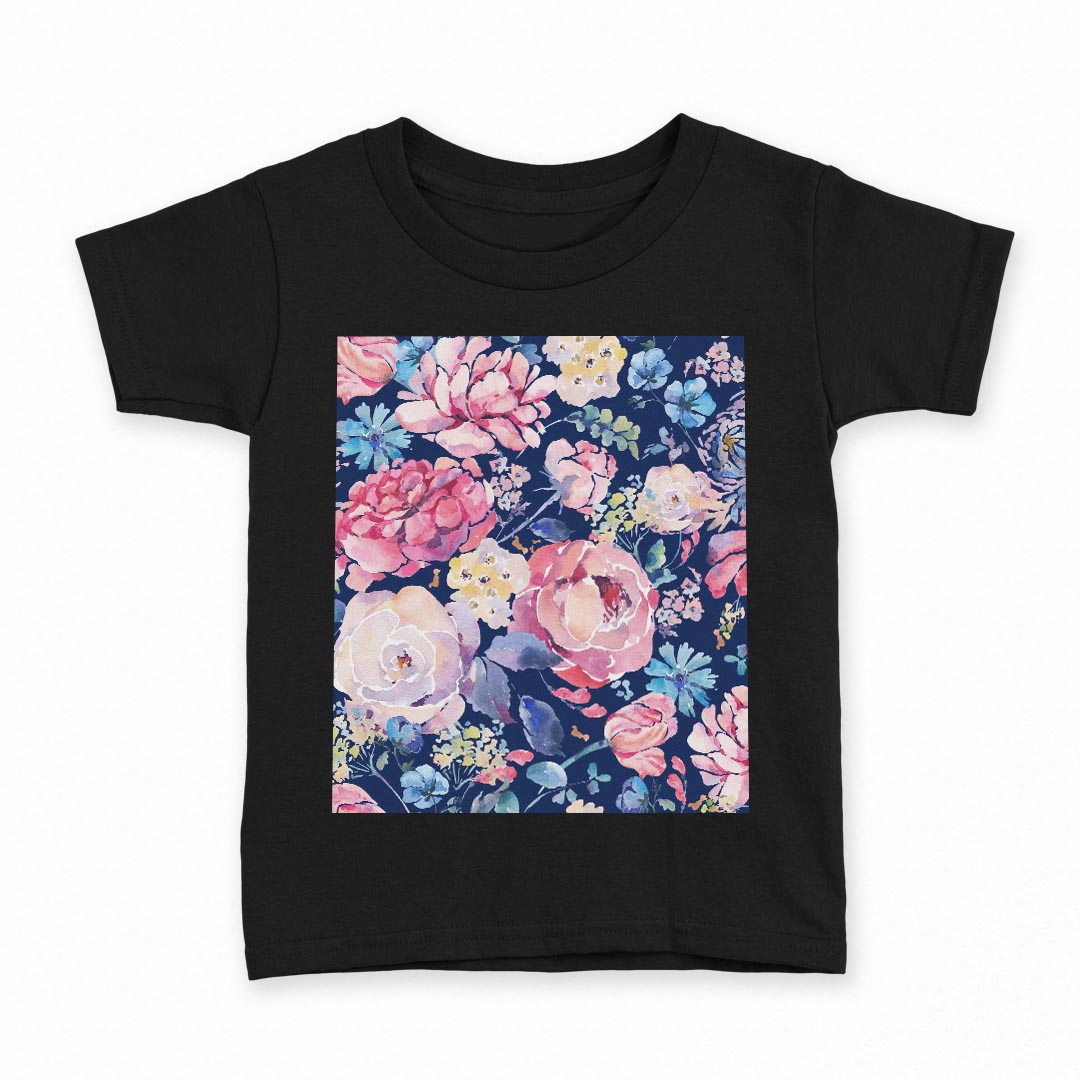 tシャツ キッズ 半袖 黒地 ブラック デザイン 90 100 110 120 130 140 150 Tシャツ ティーシャツ T shirt 上記で使用したデザインTシャツはこちら▼キッズ用Tシャツ　ブラック全デザインはこちらから▼ ▼キッズ用Tシャツ　グレー・ホワイト全デザインはこちらから▼商品特徴・15000デザインから選べる！デザインTシャツ！ ・洗濯も赤ちゃんにも安心なウェアプリント 　UltraChrome DGインクは洗濯に対しても色落ちが少なく、高い堅牢度が実証されています。 ・着心地や素材感にこだわった、上質なTシャツ。 ・1枚でも様になる万能型Tシャツ。 ・「よれない」「透けない」「長持ちする」という三大要素をすべて兼ね備えたTシャツです。 素材 ブラック：綿　100％ 注意事項画像はサンプルですので、Tシャツの大きさが若干異なる場合があります。ご覧の環境によっては多少色味に違いを感じる場合がございます。 イメージと違った、モニターと色味が異なるという理由での交換や返金はご対応出来かねます。 写真のカラーは可能な限り実際の商品に色味を近づけていますが、WEBの性質上ご使用のパソコンの設定や環境でカラーが若干異なります。 ご注文後に1点1点制作する受注生産品のため、不良品以外のご返品や交換は固くお断り致します。 選択間違いも保証対象外となりますため、ご注文の際は必ずサイズやカラーをご確認下さい。洗濯の際は、商品の色あせを避けるため手洗いをおすすめします。 つけ置き洗いは避けてください。 タンブラー乾燥はお控えください。発送について完全受注生産のハンドメイド商品となりますので、既製品と比べて発送までお時間を頂いています。 基本的に決済確認後、最大で10営業日での発送となります。繁忙期や休業日明けの場合はさらに時間がかかる場合があります。 その際には別途メールにてご連絡致します。メール便の場合、発送日から到着までに2〜4日ほどかかる場合が多く、紛失などの保障もご対応できかねます。あらかじめご了承下さい。