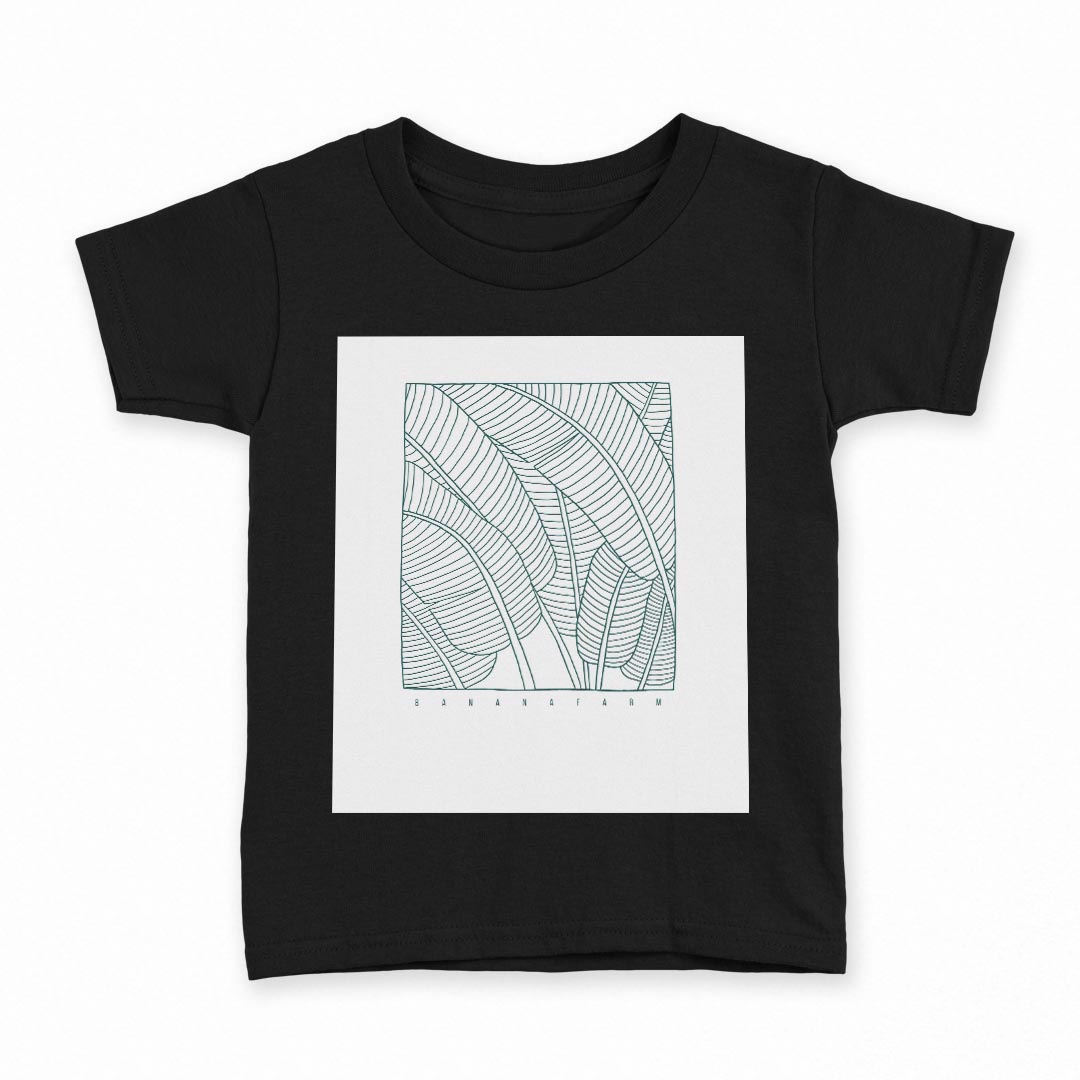 tシャツ キッズ 半袖 黒地 ブラック デザイン 90 100 110 120 130 140 150 Tシャツ ティーシャツ T shirt 上記で使用したデザインTシャツはこちら▼キッズ用Tシャツ　ブラック全デザインはこちらから▼ ▼キッズ用Tシャツ　グレー・ホワイト全デザインはこちらから▼商品特徴・15000デザインから選べる！デザインTシャツ！ ・洗濯も赤ちゃんにも安心なウェアプリント 　UltraChrome DGインクは洗濯に対しても色落ちが少なく、高い堅牢度が実証されています。 ・着心地や素材感にこだわった、上質なTシャツ。 ・1枚でも様になる万能型Tシャツ。 ・「よれない」「透けない」「長持ちする」という三大要素をすべて兼ね備えたTシャツです。 素材 ブラック：綿　100％ 注意事項画像はサンプルですので、Tシャツの大きさが若干異なる場合があります。ご覧の環境によっては多少色味に違いを感じる場合がございます。 イメージと違った、モニターと色味が異なるという理由での交換や返金はご対応出来かねます。 写真のカラーは可能な限り実際の商品に色味を近づけていますが、WEBの性質上ご使用のパソコンの設定や環境でカラーが若干異なります。 ご注文後に1点1点制作する受注生産品のため、不良品以外のご返品や交換は固くお断り致します。 選択間違いも保証対象外となりますため、ご注文の際は必ずサイズやカラーをご確認下さい。洗濯の際は、商品の色あせを避けるため手洗いをおすすめします。 つけ置き洗いは避けてください。 タンブラー乾燥はお控えください。発送について完全受注生産のハンドメイド商品となりますので、既製品と比べて発送までお時間を頂いています。 基本的に決済確認後、最大で10営業日での発送となります。繁忙期や休業日明けの場合はさらに時間がかかる場合があります。 その際には別途メールにてご連絡致します。メール便の場合、発送日から到着までに2〜4日ほどかかる場合が多く、紛失などの保障もご対応できかねます。あらかじめご了承下さい。