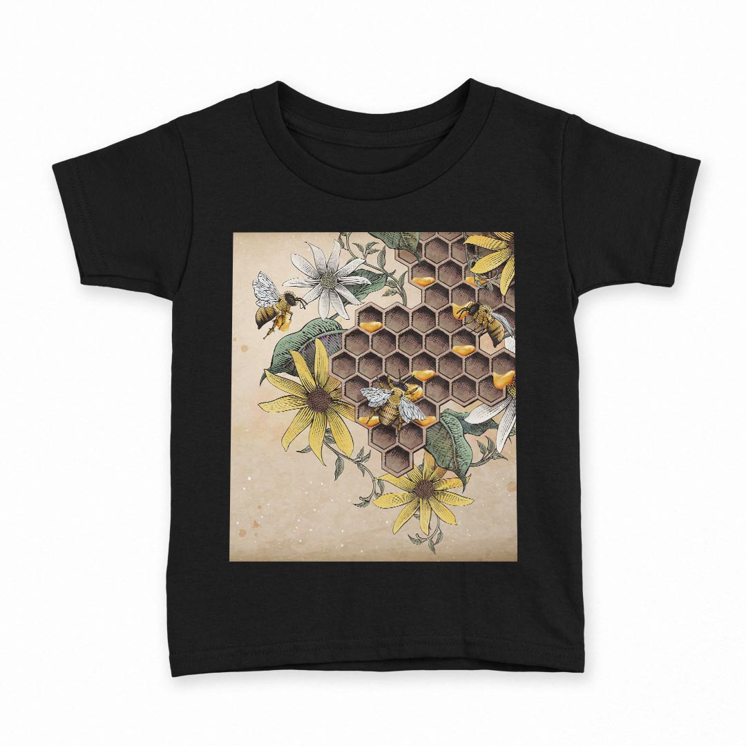 tシャツ キッズ 半袖 黒地 ブラック デザイン 90 100 110 120 130 140 150 Tシャツ ティーシャツ T shirt 上記で使用したデザインTシャツはこちら▼キッズ用Tシャツ　ブラック全デザインはこちらから▼ ▼キッズ用Tシャツ　グレー・ホワイト全デザインはこちらから▼商品特徴・15000デザインから選べる！デザインTシャツ！ ・洗濯も赤ちゃんにも安心なウェアプリント 　UltraChrome DGインクは洗濯に対しても色落ちが少なく、高い堅牢度が実証されています。 ・着心地や素材感にこだわった、上質なTシャツ。 ・1枚でも様になる万能型Tシャツ。 ・「よれない」「透けない」「長持ちする」という三大要素をすべて兼ね備えたTシャツです。 素材 ブラック：綿　100％ 注意事項画像はサンプルですので、Tシャツの大きさが若干異なる場合があります。ご覧の環境によっては多少色味に違いを感じる場合がございます。 イメージと違った、モニターと色味が異なるという理由での交換や返金はご対応出来かねます。 写真のカラーは可能な限り実際の商品に色味を近づけていますが、WEBの性質上ご使用のパソコンの設定や環境でカラーが若干異なります。 ご注文後に1点1点制作する受注生産品のため、不良品以外のご返品や交換は固くお断り致します。 選択間違いも保証対象外となりますため、ご注文の際は必ずサイズやカラーをご確認下さい。洗濯の際は、商品の色あせを避けるため手洗いをおすすめします。 つけ置き洗いは避けてください。 タンブラー乾燥はお控えください。発送について完全受注生産のハンドメイド商品となりますので、既製品と比べて発送までお時間を頂いています。 基本的に決済確認後、最大で10営業日での発送となります。繁忙期や休業日明けの場合はさらに時間がかかる場合があります。 その際には別途メールにてご連絡致します。メール便の場合、発送日から到着までに2〜4日ほどかかる場合が多く、紛失などの保障もご対応できかねます。あらかじめご了承下さい。