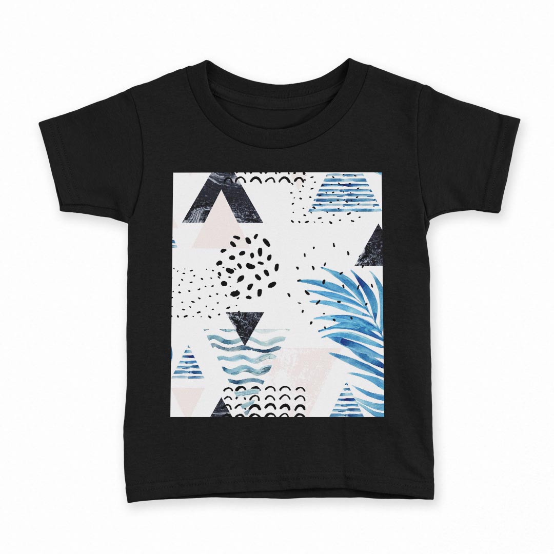 tシャツ キッズ 半袖 黒地 ブラック デザイン 90 100 110 120 130 140 150 Tシャツ ティーシャツ T shirt 上記で使用したデザインTシャツはこちら▼キッズ用Tシャツ　ブラック全デザインはこちらから▼ ▼キッズ用Tシャツ　グレー・ホワイト全デザインはこちらから▼商品特徴・15000デザインから選べる！デザインTシャツ！ ・洗濯も赤ちゃんにも安心なウェアプリント 　UltraChrome DGインクは洗濯に対しても色落ちが少なく、高い堅牢度が実証されています。 ・着心地や素材感にこだわった、上質なTシャツ。 ・1枚でも様になる万能型Tシャツ。 ・「よれない」「透けない」「長持ちする」という三大要素をすべて兼ね備えたTシャツです。 素材 ブラック：綿　100％ 注意事項画像はサンプルですので、Tシャツの大きさが若干異なる場合があります。ご覧の環境によっては多少色味に違いを感じる場合がございます。 イメージと違った、モニターと色味が異なるという理由での交換や返金はご対応出来かねます。 写真のカラーは可能な限り実際の商品に色味を近づけていますが、WEBの性質上ご使用のパソコンの設定や環境でカラーが若干異なります。 ご注文後に1点1点制作する受注生産品のため、不良品以外のご返品や交換は固くお断り致します。 選択間違いも保証対象外となりますため、ご注文の際は必ずサイズやカラーをご確認下さい。洗濯の際は、商品の色あせを避けるため手洗いをおすすめします。 つけ置き洗いは避けてください。 タンブラー乾燥はお控えください。発送について完全受注生産のハンドメイド商品となりますので、既製品と比べて発送までお時間を頂いています。 基本的に決済確認後、最大で10営業日での発送となります。繁忙期や休業日明けの場合はさらに時間がかかる場合があります。 その際には別途メールにてご連絡致します。メール便の場合、発送日から到着までに2〜4日ほどかかる場合が多く、紛失などの保障もご対応できかねます。あらかじめご了承下さい。