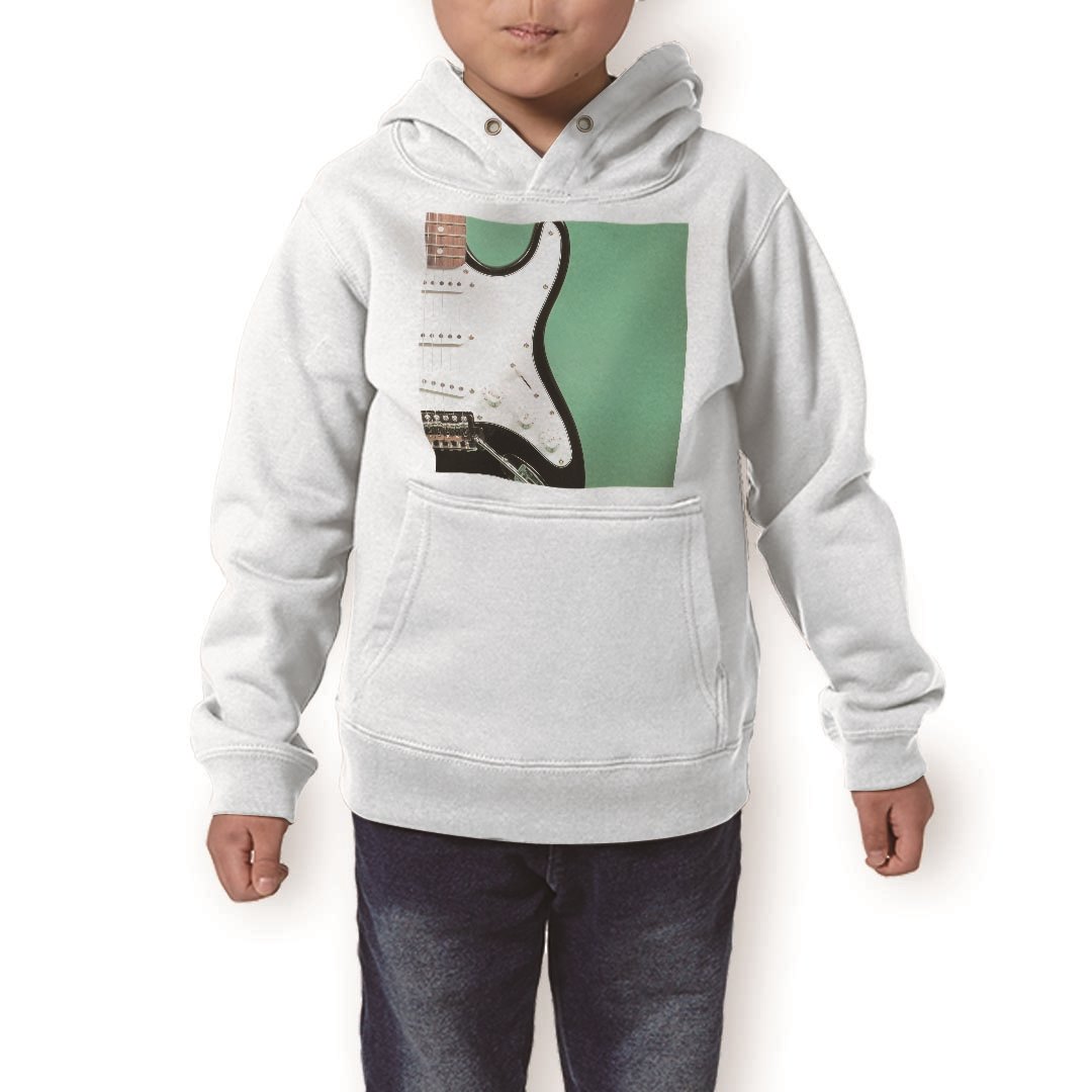 パーカー キッズ ホワイト グレー ブラック デザイン 110 130 150 parker hooded sweatshirt フーディ 白　黒　灰色 子供 男の子 女の子 上記で使用したデザインはこちら▼キッズパーカー全デザインはこちらから▼商品特徴・15000デザインから選べる！デザインパーカー！ ・洗濯も赤ちゃんにも安心なウェアプリント 　UltraChrome DGインクは洗濯に対しても色落ちが少なく、高い堅牢度が実証されています。・すっきりとしたシルエットでスマートに着こなせるプルオーバーパーカーです。 素材 綿　100％ 裏パイル　※キッズサイズはフードひもはついておりません。 注意事項画像はサンプルですので、パーカーの大きさが若干異なる場合があります。ご覧の環境によっては多少色味に違いを感じる場合がございます。 デザイン部分の色合いはパーカーの色によって異なりますので、商品画像をお確かめください。イメージと違った、モニターと色味が異なるという理由での交換や返金はご対応出来かねます。 写真のカラーは可能な限り実際の商品に色味を近づけていますが、WEBの性質上ご使用のパソコンの設定や環境でカラーが若干異なります。 ご注文後に1点1点制作する受注生産品のため、不良品以外のご返品や交換は固くお断り致します。 選択間違いも保証対象外となりますため、ご注文の際は必ずサイズやカラーをご確認下さい。洗濯の際は、商品の色あせを避けるため手洗いをおすすめします。 つけ置き洗いは避けてください。 タンブラー乾燥はお控えください。 印刷範囲について パーカーのサイズによって印刷範囲が異なります。110cmサイズは上記の参考画像をお確かめのください。 発送について完全受注生産のハンドメイド商品となりますので、既製品と比べて発送までお時間を頂いています。 基本的に決済確認後、最大で10営業日での発送となります。繁忙期や休業日明けの場合はさらに時間がかかる場合があります。 その際には別途メールにてご連絡致します。メール便の場合、発送日から到着までに2〜4日ほどかかる場合が多く、紛失などの保障もご対応できかねます。あらかじめご了承下さい。