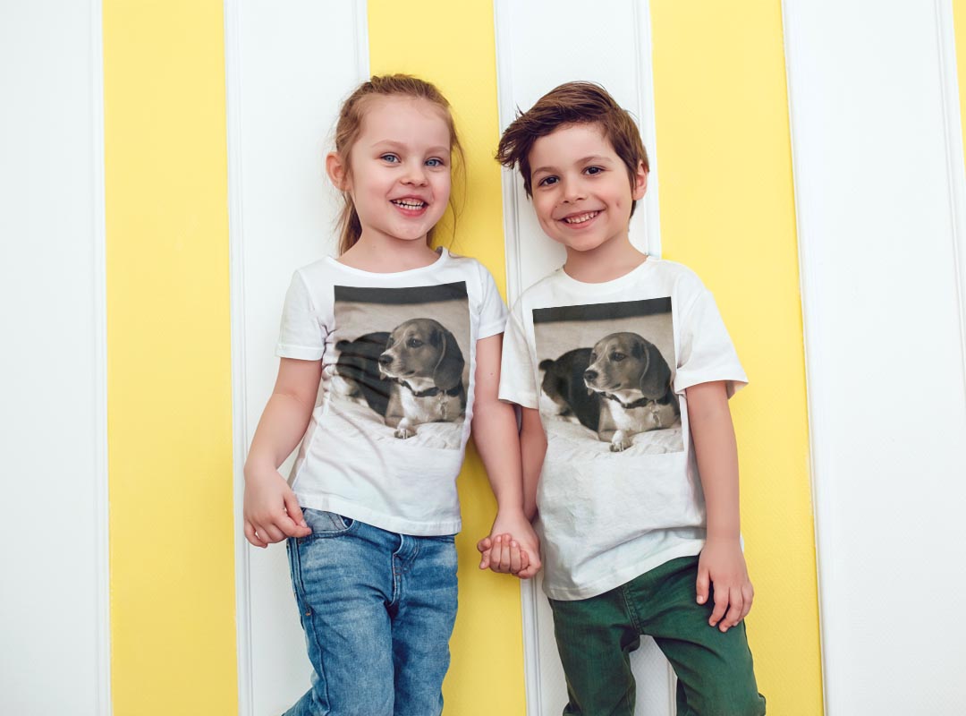 kabeコレのtシャツ キッズ 半袖 白地 デザイン 160 サイズ Tシャツ ティーシャツ T shirt 008194 写真　セピア　犬｜アングル3