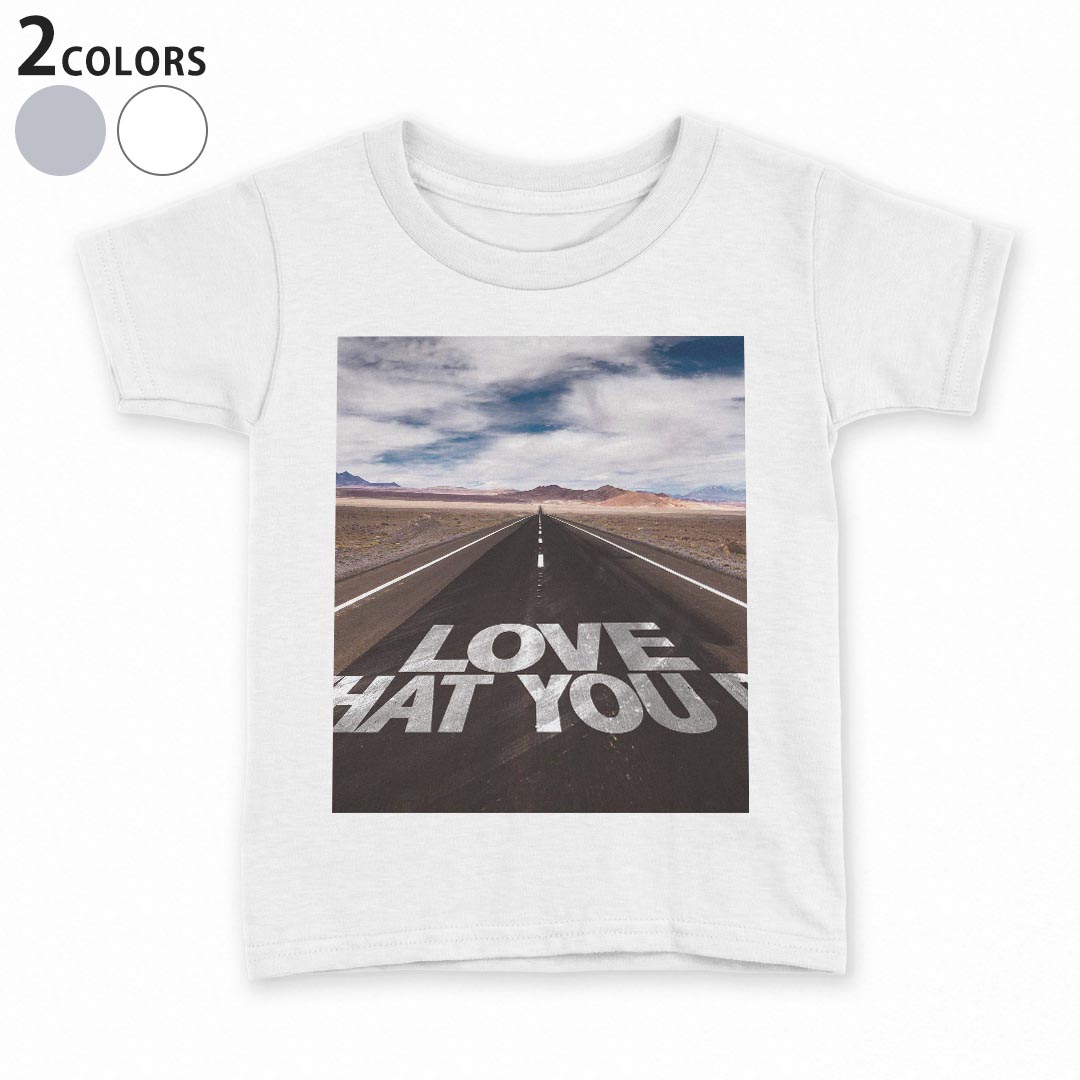 tシャツ キッズ 半袖 白地 灰色 ホワイト グレー デザイン 90 100 110 120 130 140 150 Tシャツ ティーシャツ T shirt上記で使用したデザインTシャツはこちら▼キッズ用Tシャツ　グレー・ホワイト全デザインはこちらから▼ ▼キッズ用Tシャツ　ブラック全デザインはこちらから▼商品特徴・15000デザインから選べる！デザインTシャツ！ ・洗濯も赤ちゃんにも安心なウェアプリント 　UltraChrome DGインクは洗濯に対しても色落ちが少なく、高い堅牢度が実証されています。 ・着心地や素材感にこだわった、上質なTシャツ。 ・1枚でも様になる万能型Tシャツ。 ・「よれない」「透けない」「長持ちする」という三大要素をすべて兼ね備えたTシャツです。 素材 ホワイト：綿　100％ グレー：綿　90％　ポリエステル10％ 注意事項画像はサンプルですので、Tシャツの大きさが若干異なる場合があります。ご覧の環境によっては多少色味に違いを感じる場合がございます。 イメージと違った、モニターと色味が異なるという理由での交換や返金はご対応出来かねます。 写真のカラーは可能な限り実際の商品に色味を近づけていますが、WEBの性質上ご使用のパソコンの設定や環境でカラーが若干異なります。 ご注文後に1点1点制作する受注生産品のため、不良品以外のご返品や交換は固くお断り致します。 選択間違いも保証対象外となりますため、ご注文の際は必ずサイズやカラーをご確認下さい。洗濯の際は、商品の色あせを避けるため手洗いをおすすめします。 つけ置き洗いは避けてください。 タンブラー乾燥はお控えください。発送について完全受注生産のハンドメイド商品となりますので、既製品と比べて発送までお時間を頂いています。 基本的に決済確認後、最大で10営業日での発送となります。繁忙期や休業日明けの場合はさらに時間がかかる場合があります。 その際には別途メールにてご連絡致します。メール便の場合、発送日から到着までに2〜4日ほどかかる場合が多く、紛失などの保障もご対応できかねます。あらかじめご了承下さい。