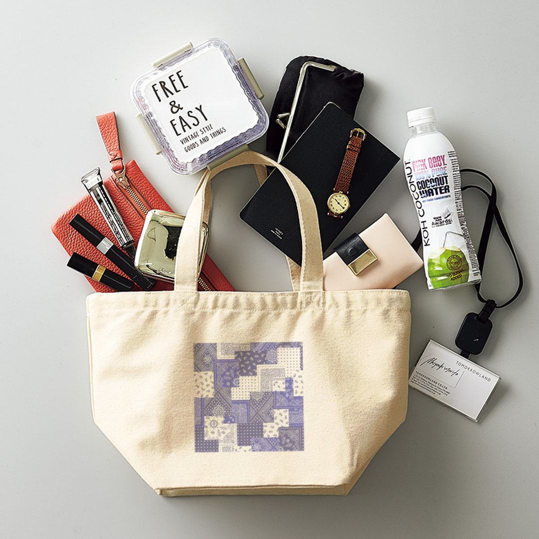 kabeコレのデザインランチバッグ キャンバス デイパック バッグ レディースバッグ トートバッグ ナチュラル 黒 black 013972 ペイズリー　模様　青｜アングル2
