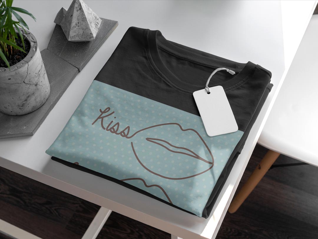 tシャツ メンズ 半袖 ブラック デザイン XS S M L XL 2XL Tシャツ ティーシャツ T shirt　黒 008121 ユニーク くちびる　唇　水玉　水色