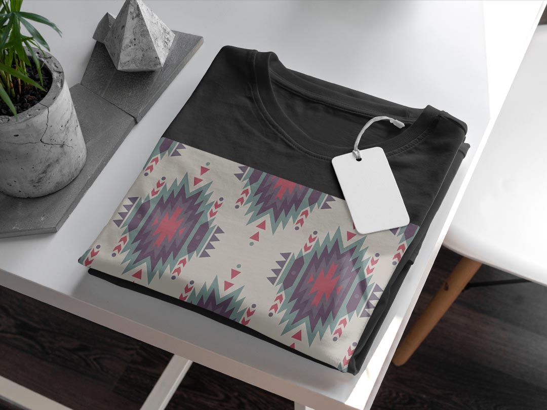 tシャツ メンズ 半袖 ブラック デザイン XS S M L XL 2XL Tシャツ ティーシャツ T shirt　黒 010731 ネイティブ柄　緑　赤