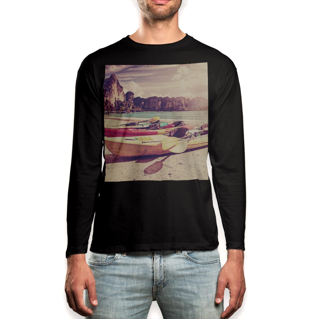 ロング tシャツ メンズ 長袖 ブラック デザイン XS S M L XL 2XL ロンT ティーシャツ 黒 black T shirt long sleeve▼男性用ロングTシャツ ブラック全デザインはこちらから▼▼男性用ロングTシャツ ホワイト・グレー全デザインはこちらから▼商品特徴・16000デザインから選べる！デザインTシャツ！ ・洗濯も赤ちゃんにも安心なウェアプリント 　UltraChrome DGインクは洗濯に対しても色落ちが少なく、高い堅牢度が実証されています。 ・伸縮性に優れた素材、品質とタフネス性に優れたTシャツ。 素材 素材構成：綿　100％ メイン素材：コットン　クルーネックタイプ 注意事項画像はサンプルですので、Tシャツの大きさが若干異なる場合があります。ご覧の環境によっては多少色味に違いを感じる場合がございます。 イメージと違った、モニターと色味が異なるという理由での交換や返金はご対応出来かねます。 写真のカラーは可能な限り実際の商品に色味を近づけていますが、WEBの性質上ご使用のパソコンの設定や環境でカラーが若干異なります。 ご注文後に1点1点制作する受注生産品のため、不良品以外のご返品や交換は固くお断り致します。 機種の選択間違いも保証対象外となりますため、ご注文の際は必ず機種をご確認下さい。発送について完全受注生産のハンドメイド商品となりますので、既製品と比べて発送までお時間を頂いています。 基本的に決済確認後、最大で10営業日での発送となります。繁忙期や休業日明けの場合はさらに時間がかかる場合があります。 その際には別途メールにてご連絡致します。メール便の場合、発送日から到着までに2〜4日ほどかかる場合が多く、紛失などの保障もご対応できかねます。あらかじめご了承下さい。