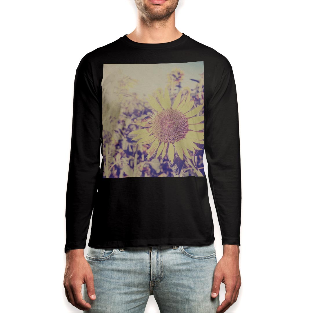 ロング tシャツ メンズ 長袖 ブラック デザイン XS S M L XL 2XL ロンT ティーシャツ 黒 black T shirt long sleeve▼男性用ロングTシャツ ブラック全デザインはこちらから▼▼男性用ロングTシャツ ホワイト・グレー全デザインはこちらから▼商品特徴・16000デザインから選べる！デザインTシャツ！ ・洗濯も赤ちゃんにも安心なウェアプリント 　UltraChrome DGインクは洗濯に対しても色落ちが少なく、高い堅牢度が実証されています。 ・伸縮性に優れた素材、品質とタフネス性に優れたTシャツ。 素材 素材構成：綿　100％ メイン素材：コットン　クルーネックタイプ 注意事項画像はサンプルですので、Tシャツの大きさが若干異なる場合があります。ご覧の環境によっては多少色味に違いを感じる場合がございます。 イメージと違った、モニターと色味が異なるという理由での交換や返金はご対応出来かねます。 写真のカラーは可能な限り実際の商品に色味を近づけていますが、WEBの性質上ご使用のパソコンの設定や環境でカラーが若干異なります。 ご注文後に1点1点制作する受注生産品のため、不良品以外のご返品や交換は固くお断り致します。 機種の選択間違いも保証対象外となりますため、ご注文の際は必ず機種をご確認下さい。発送について完全受注生産のハンドメイド商品となりますので、既製品と比べて発送までお時間を頂いています。 基本的に決済確認後、最大で10営業日での発送となります。繁忙期や休業日明けの場合はさらに時間がかかる場合があります。 その際には別途メールにてご連絡致します。メール便の場合、発送日から到着までに2〜4日ほどかかる場合が多く、紛失などの保障もご対応できかねます。あらかじめご了承下さい。