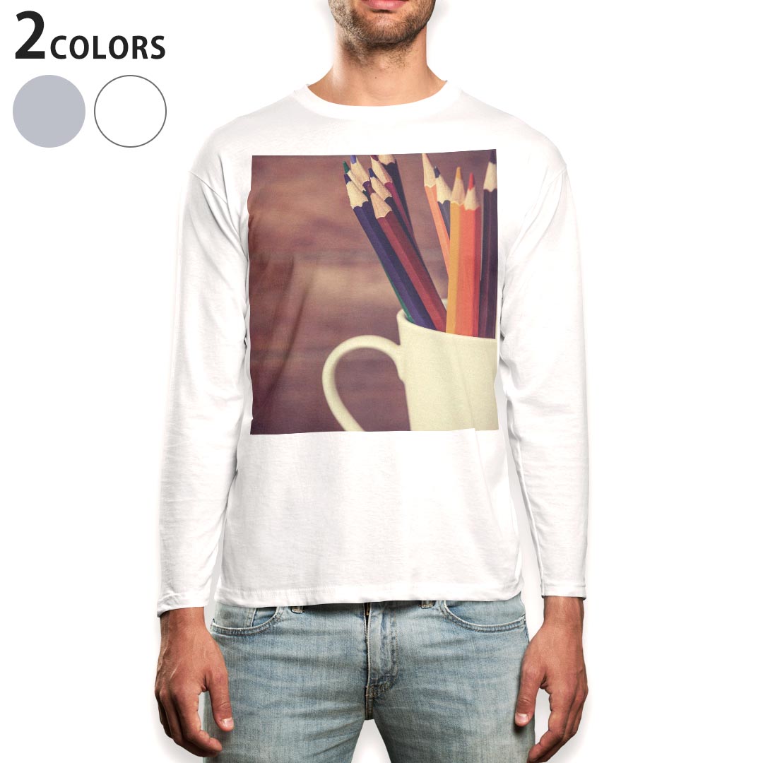 ロング tシャツ メンズ 長袖 ホワイト グレー デザイン XS S M L XL 2XL Tシャツ ティーシャツ T shirt long sleeve上記で使用したデザインTシャツはこちら▼男性用ロングTシャツ全デザインはこちらから▼商品特徴・16000デザインから選べる！デザインTシャツ！ ・洗濯も赤ちゃんにも安心なウェアプリント 　UltraChrome DGインクは洗濯に対しても色落ちが少なく、高い堅牢度が実証されています。 ・伸縮性に優れた素材、品質とタフネス性に優れたTシャツ。 素材 素材構成：綿　100％ メイン素材：コットン　クルーネックタイプ 注意事項画像はサンプルですので、Tシャツの大きさが若干異なる場合があります。ご覧の環境によっては多少色味に違いを感じる場合がございます。 イメージと違った、モニターと色味が異なるという理由での交換や返金はご対応出来かねます。 写真のカラーは可能な限り実際の商品に色味を近づけていますが、WEBの性質上ご使用のパソコンの設定や環境でカラーが若干異なります。 ご注文後に1点1点制作する受注生産品のため、不良品以外のご返品や交換は固くお断り致します。 選択間違いも保証対象外となりますため、ご注文の際は必ずサイズやカラーをご確認下さい。洗濯の際は、商品の色あせを避けるため手洗いをおすすめします。 つけ置き洗いは避けてください。 タンブラー乾燥はお控えください。発送について完全受注生産のハンドメイド商品となりますので、既製品と比べて発送までお時間を頂いています。 基本的に決済確認後、最大で10営業日での発送となります。繁忙期や休業日明けの場合はさらに時間がかかる場合があります。 その際には別途メールにてご連絡致します。メール便の場合、発送日から到着までに2〜4日ほどかかる場合が多く、紛失などの保障もご対応できかねます。あらかじめご了承下さい。