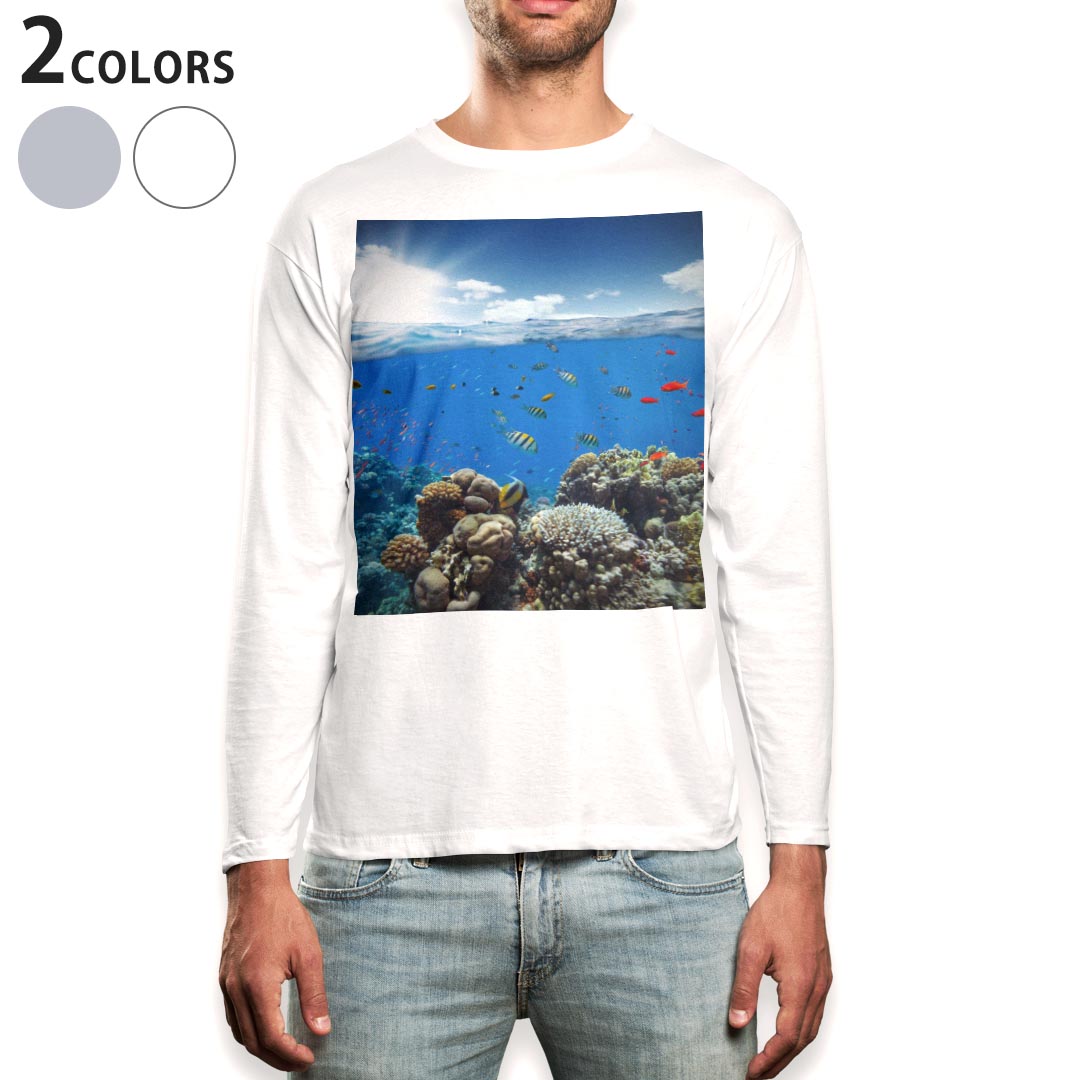 ロング tシャツ メンズ 長袖 ホワイト グレー デザイン XS S M L XL 2XL Tシャツ ティーシャツ T shirt long sleeve上記で使用したデザインTシャツはこちら▼男性用ロングTシャツ全デザインはこちらから▼商品特徴・16000デザインから選べる！デザインTシャツ！ ・洗濯も赤ちゃんにも安心なウェアプリント 　UltraChrome DGインクは洗濯に対しても色落ちが少なく、高い堅牢度が実証されています。 ・伸縮性に優れた素材、品質とタフネス性に優れたTシャツ。 素材 素材構成：綿　100％ メイン素材：コットン　クルーネックタイプ 注意事項画像はサンプルですので、Tシャツの大きさが若干異なる場合があります。ご覧の環境によっては多少色味に違いを感じる場合がございます。 イメージと違った、モニターと色味が異なるという理由での交換や返金はご対応出来かねます。 写真のカラーは可能な限り実際の商品に色味を近づけていますが、WEBの性質上ご使用のパソコンの設定や環境でカラーが若干異なります。 ご注文後に1点1点制作する受注生産品のため、不良品以外のご返品や交換は固くお断り致します。 選択間違いも保証対象外となりますため、ご注文の際は必ずサイズやカラーをご確認下さい。洗濯の際は、商品の色あせを避けるため手洗いをおすすめします。 つけ置き洗いは避けてください。 タンブラー乾燥はお控えください。発送について完全受注生産のハンドメイド商品となりますので、既製品と比べて発送までお時間を頂いています。 基本的に決済確認後、最大で10営業日での発送となります。繁忙期や休業日明けの場合はさらに時間がかかる場合があります。 その際には別途メールにてご連絡致します。メール便の場合、発送日から到着までに2〜4日ほどかかる場合が多く、紛失などの保障もご対応できかねます。あらかじめご了承下さい。