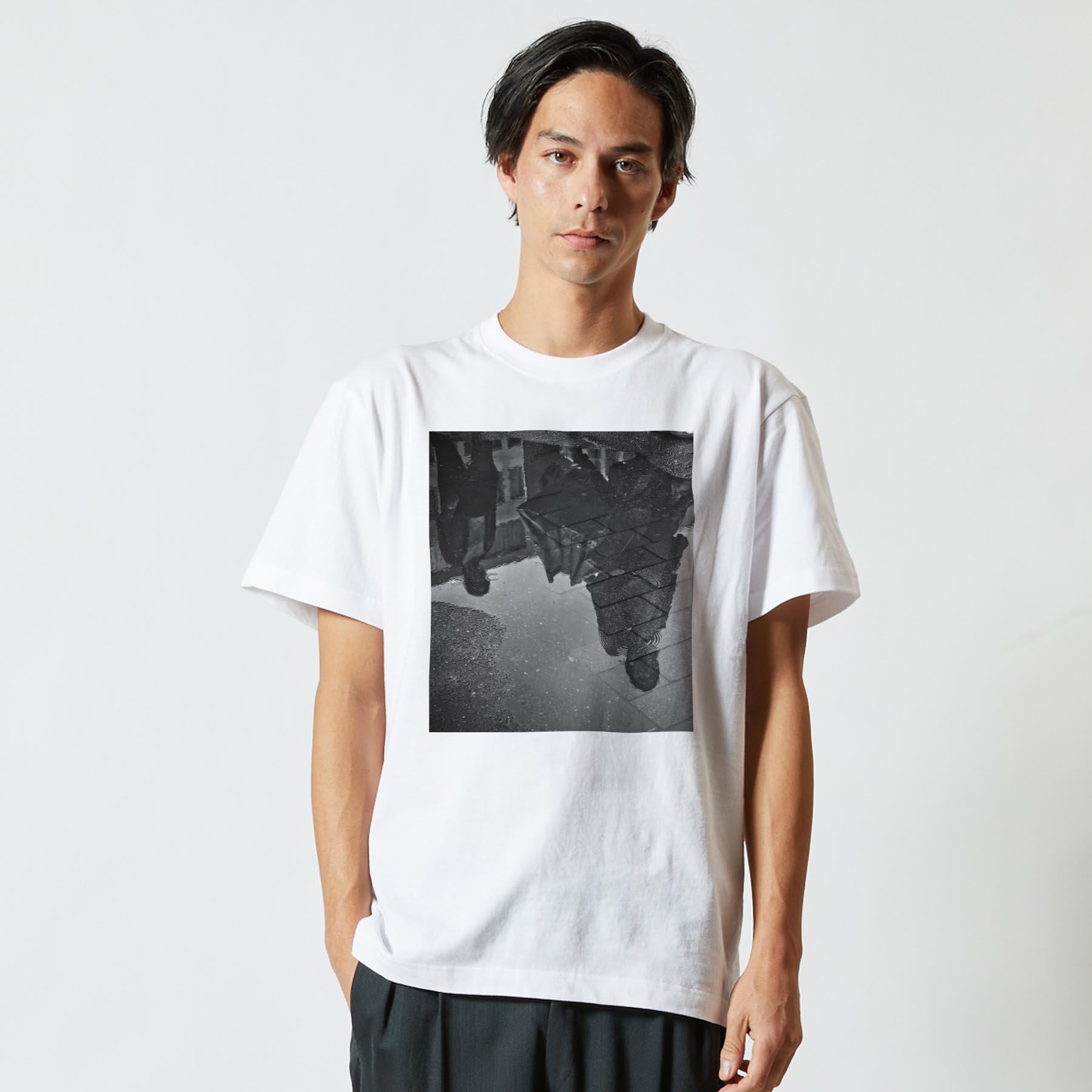 T-Shirt Hombres Camisetas Blancas Grises Diseño S M L XL 2XL T-Shirt T-Shirt 023711 Agua y lluvia Foto — vista 2