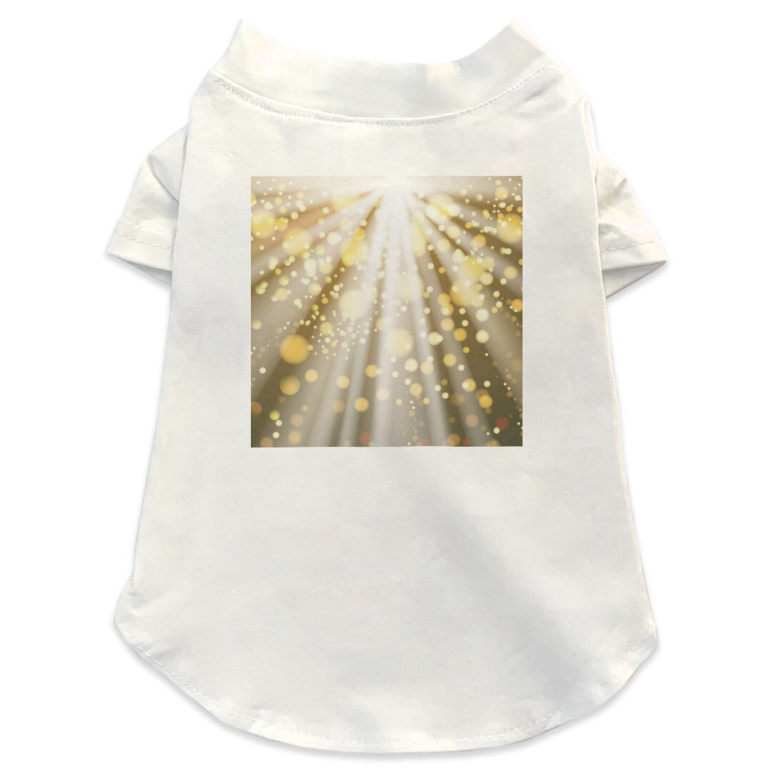 犬専用Tシャツ 選べる5size 小型犬 袖あり 半袖 ホワイト デザイン T shirt XS S M L XL ペットウェア ペット服 カジュアル おしゃれ コットン 綿商品特徴・袖ありペット用Tシャツ！・さらりとした触り心地のTシャツ ・洗濯も赤ちゃんにも安心なウェアプリントUltraChrome DGインクは洗濯に対しても色落ちが少なく、高い堅牢度が実証されています。 素材 綿 98% ポリエステル 2％ 注意事項※実際にわんちゃんを測った上でご購入ください。※測る際はきつく締めすぎず余裕をもって測ってください。※2cm〜3cm誤差がある場合があります。画像はサンプルですので、Tシャツの大きさが若干異なる場合があります。ご覧の環境によっては多少色味に違いを感じる場合がございます。 イメージと違った、モニターと色味が異なるという理由での交換や返金はご対応出来かねます。 写真のカラーは可能な限り実際の商品に色味を近づけていますが、WEBの性質上ご使用のパソコンの設定や環境でカラーが若干異なります。 ご注文後に1点1点制作する受注生産品のため、不良品以外のご返品や交換は固くお断り致します。 選択間違いも保証対象外となりますため、ご注文の際は必ずサイズやカラーをご確認下さい。洗濯の際は、商品の色あせを避けるため手洗いをおすすめします。 つけ置き洗いは避けてください。 タンブラー乾燥はお控えください。発送について完全受注生産のハンドメイド商品となりますので、既製品と比べて発送までお時間を頂いています。 基本的に決済確認後、最大で10営業日での発送となります。繁忙期や休業日明けの場合はさらに時間がかかる場合があります。 その際には別途メールにてご連絡致します。メール便の場合、発送日から到着までに2〜4日ほどかかる場合が多く、紛失などの保障もご対応できかねます。あらかじめご了承下さい。