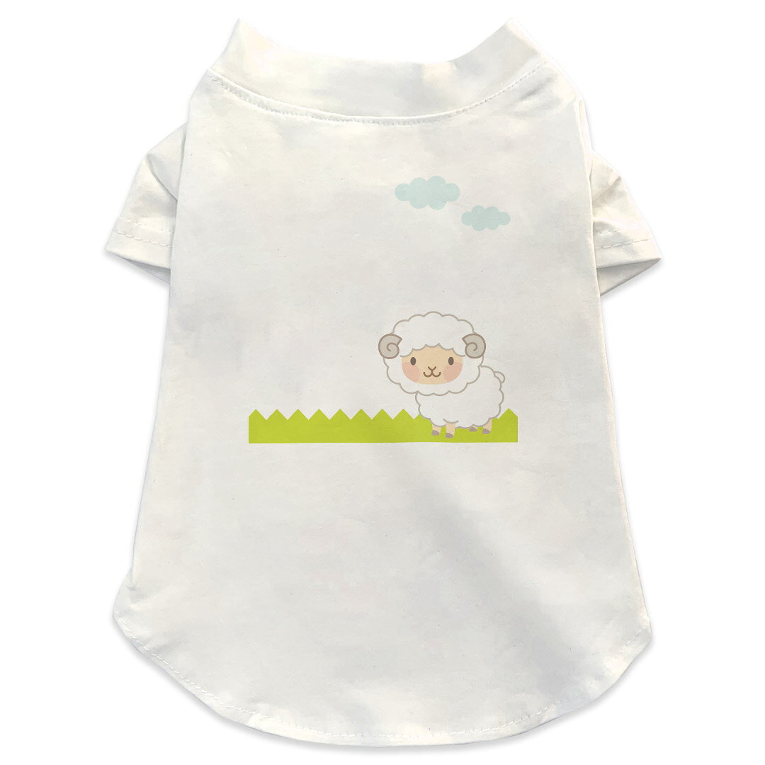 犬専用Tシャツ 選べる5size 小型犬 袖あり 半袖 ホワイト デザイン T shirt XS S M L XL ペットウェア ペット服 カジュアル おしゃれ コットン 綿商品特徴・袖ありペット用Tシャツ！・さらりとした触り心地のTシャツ ・洗濯も赤ちゃんにも安心なウェアプリントUltraChrome DGインクは洗濯に対しても色落ちが少なく、高い堅牢度が実証されています。 素材 綿 98% ポリエステル 2％ 注意事項※実際にわんちゃんを測った上でご購入ください。※測る際はきつく締めすぎず余裕をもって測ってください。※2cm〜3cm誤差がある場合があります。画像はサンプルですので、Tシャツの大きさが若干異なる場合があります。ご覧の環境によっては多少色味に違いを感じる場合がございます。 イメージと違った、モニターと色味が異なるという理由での交換や返金はご対応出来かねます。 写真のカラーは可能な限り実際の商品に色味を近づけていますが、WEBの性質上ご使用のパソコンの設定や環境でカラーが若干異なります。 ご注文後に1点1点制作する受注生産品のため、不良品以外のご返品や交換は固くお断り致します。 選択間違いも保証対象外となりますため、ご注文の際は必ずサイズやカラーをご確認下さい。洗濯の際は、商品の色あせを避けるため手洗いをおすすめします。 つけ置き洗いは避けてください。 タンブラー乾燥はお控えください。発送について完全受注生産のハンドメイド商品となりますので、既製品と比べて発送までお時間を頂いています。 基本的に決済確認後、最大で10営業日での発送となります。繁忙期や休業日明けの場合はさらに時間がかかる場合があります。 その際には別途メールにてご連絡致します。メール便の場合、発送日から到着までに2〜4日ほどかかる場合が多く、紛失などの保障もご対応できかねます。あらかじめご了承下さい。