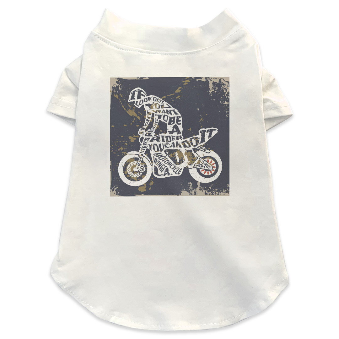 犬専用Tシャツ 選べる5size 小型犬 袖あり 半袖 ホワイト デザイン T shirt XS S M L XL ペットウェア ペット服 カジュアル おしゃれ コットン 綿商品特徴・袖ありペット用Tシャツ！・さらりとした触り心地のTシャツ ・洗濯も赤ちゃんにも安心なウェアプリントUltraChrome DGインクは洗濯に対しても色落ちが少なく、高い堅牢度が実証されています。 素材 綿 98% ポリエステル 2％ 注意事項※実際にわんちゃんを測った上でご購入ください。※測る際はきつく締めすぎず余裕をもって測ってください。※2cm〜3cm誤差がある場合があります。画像はサンプルですので、Tシャツの大きさが若干異なる場合があります。ご覧の環境によっては多少色味に違いを感じる場合がございます。 イメージと違った、モニターと色味が異なるという理由での交換や返金はご対応出来かねます。 写真のカラーは可能な限り実際の商品に色味を近づけていますが、WEBの性質上ご使用のパソコンの設定や環境でカラーが若干異なります。 ご注文後に1点1点制作する受注生産品のため、不良品以外のご返品や交換は固くお断り致します。 選択間違いも保証対象外となりますため、ご注文の際は必ずサイズやカラーをご確認下さい。洗濯の際は、商品の色あせを避けるため手洗いをおすすめします。 つけ置き洗いは避けてください。 タンブラー乾燥はお控えください。発送について完全受注生産のハンドメイド商品となりますので、既製品と比べて発送までお時間を頂いています。 基本的に決済確認後、最大で10営業日での発送となります。繁忙期や休業日明けの場合はさらに時間がかかる場合があります。 その際には別途メールにてご連絡致します。メール便の場合、発送日から到着までに2〜4日ほどかかる場合が多く、紛失などの保障もご対応できかねます。あらかじめご了承下さい。