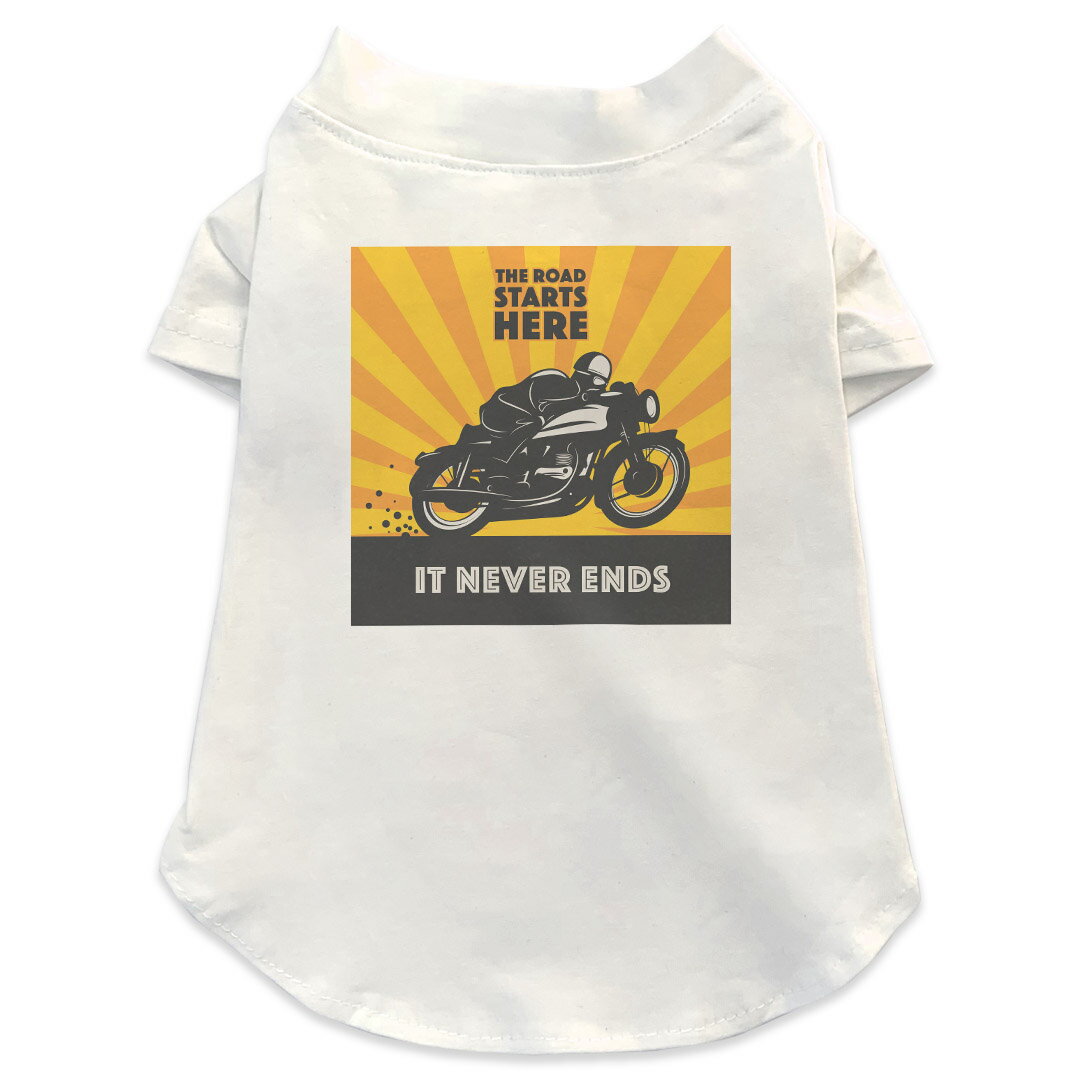犬専用Tシャツ 選べる5size 小型犬 袖あり 半袖 ホワイト デザイン T shirt XS S M L XL ペットウェア ペット服 カジュアル おしゃれ コットン 綿商品特徴・袖ありペット用Tシャツ！・さらりとした触り心地のTシャツ ・洗濯も赤ちゃんにも安心なウェアプリントUltraChrome DGインクは洗濯に対しても色落ちが少なく、高い堅牢度が実証されています。 素材 綿 98% ポリエステル 2％ 注意事項※実際にわんちゃんを測った上でご購入ください。※測る際はきつく締めすぎず余裕をもって測ってください。※2cm〜3cm誤差がある場合があります。画像はサンプルですので、Tシャツの大きさが若干異なる場合があります。ご覧の環境によっては多少色味に違いを感じる場合がございます。 イメージと違った、モニターと色味が異なるという理由での交換や返金はご対応出来かねます。 写真のカラーは可能な限り実際の商品に色味を近づけていますが、WEBの性質上ご使用のパソコンの設定や環境でカラーが若干異なります。 ご注文後に1点1点制作する受注生産品のため、不良品以外のご返品や交換は固くお断り致します。 選択間違いも保証対象外となりますため、ご注文の際は必ずサイズやカラーをご確認下さい。洗濯の際は、商品の色あせを避けるため手洗いをおすすめします。 つけ置き洗いは避けてください。 タンブラー乾燥はお控えください。発送について完全受注生産のハンドメイド商品となりますので、既製品と比べて発送までお時間を頂いています。 基本的に決済確認後、最大で10営業日での発送となります。繁忙期や休業日明けの場合はさらに時間がかかる場合があります。 その際には別途メールにてご連絡致します。メール便の場合、発送日から到着までに2〜4日ほどかかる場合が多く、紛失などの保障もご対応できかねます。あらかじめご了承下さい。
