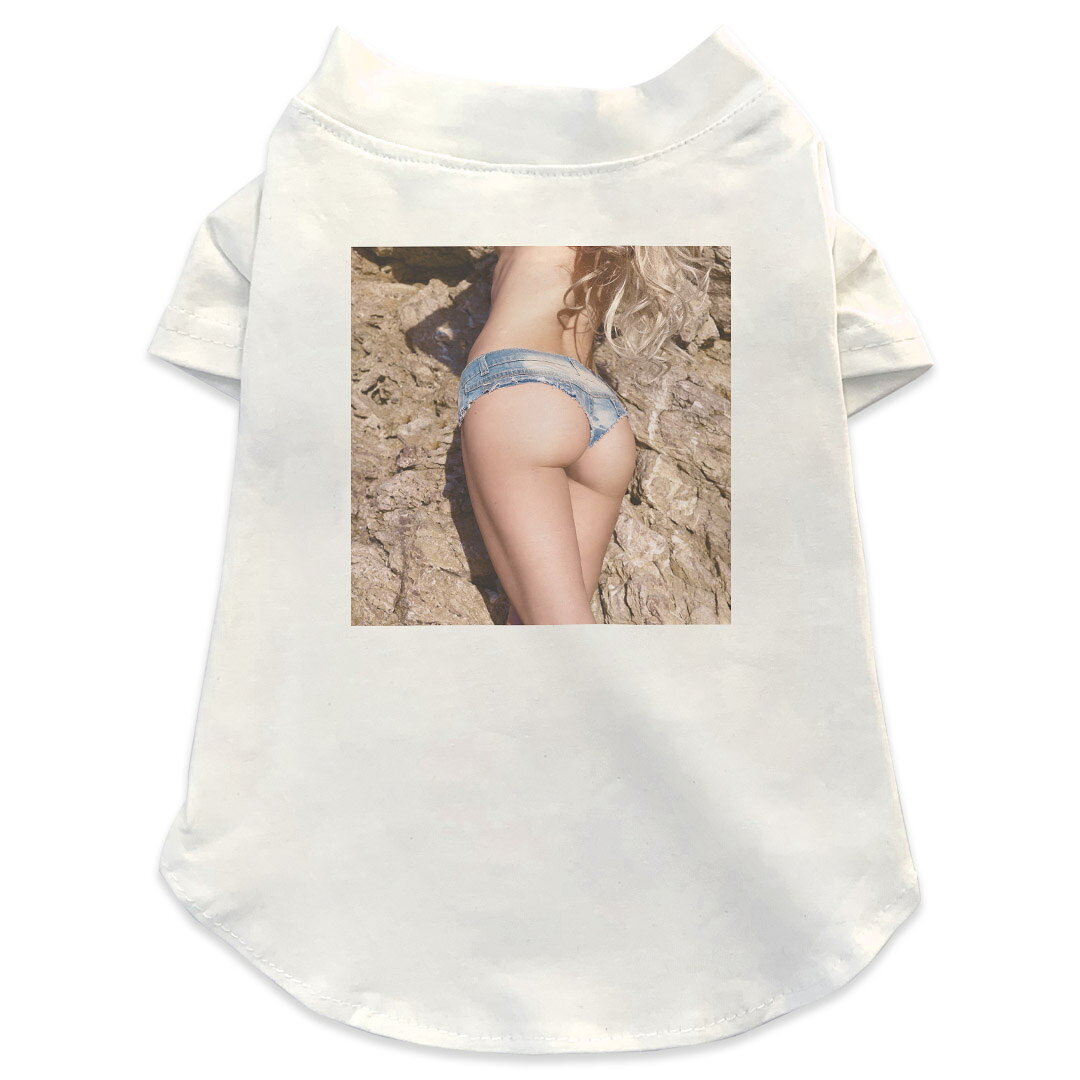 犬専用Tシャツ 選べる5size 小型犬 袖あり 半袖 ホワイト デザイン T shirt XS S M L XL ペットウェア ペット服 カジュアル おしゃれ コットン 綿商品特徴・袖ありペット用Tシャツ！・さらりとした触り心地のTシャツ ・洗濯も赤ちゃんにも安心なウェアプリントUltraChrome DGインクは洗濯に対しても色落ちが少なく、高い堅牢度が実証されています。 素材 綿 98% ポリエステル 2％ 注意事項※実際にわんちゃんを測った上でご購入ください。※測る際はきつく締めすぎず余裕をもって測ってください。※2cm〜3cm誤差がある場合があります。画像はサンプルですので、Tシャツの大きさが若干異なる場合があります。ご覧の環境によっては多少色味に違いを感じる場合がございます。 イメージと違った、モニターと色味が異なるという理由での交換や返金はご対応出来かねます。 写真のカラーは可能な限り実際の商品に色味を近づけていますが、WEBの性質上ご使用のパソコンの設定や環境でカラーが若干異なります。 ご注文後に1点1点制作する受注生産品のため、不良品以外のご返品や交換は固くお断り致します。 選択間違いも保証対象外となりますため、ご注文の際は必ずサイズやカラーをご確認下さい。洗濯の際は、商品の色あせを避けるため手洗いをおすすめします。 つけ置き洗いは避けてください。 タンブラー乾燥はお控えください。発送について完全受注生産のハンドメイド商品となりますので、既製品と比べて発送までお時間を頂いています。 基本的に決済確認後、最大で10営業日での発送となります。繁忙期や休業日明けの場合はさらに時間がかかる場合があります。 その際には別途メールにてご連絡致します。メール便の場合、発送日から到着までに2〜4日ほどかかる場合が多く、紛失などの保障もご対応できかねます。あらかじめご了承下さい。