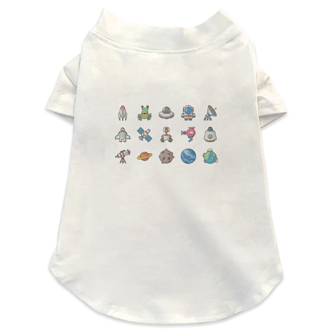 犬専用Tシャツ 選べる5size 小型犬 袖あり 半袖 ホワイト デザイン T shirt XS S M L XL ペットウェア ペット服 カジュアル おしゃれ コットン 綿商品特徴・袖ありペット用Tシャツ！・さらりとした触り心地のTシャツ ・洗濯も赤ちゃんにも安心なウェアプリントUltraChrome DGインクは洗濯に対しても色落ちが少なく、高い堅牢度が実証されています。 素材 綿 98% ポリエステル 2％ 注意事項※実際にわんちゃんを測った上でご購入ください。※測る際はきつく締めすぎず余裕をもって測ってください。※2cm〜3cm誤差がある場合があります。画像はサンプルですので、Tシャツの大きさが若干異なる場合があります。ご覧の環境によっては多少色味に違いを感じる場合がございます。 イメージと違った、モニターと色味が異なるという理由での交換や返金はご対応出来かねます。 写真のカラーは可能な限り実際の商品に色味を近づけていますが、WEBの性質上ご使用のパソコンの設定や環境でカラーが若干異なります。 ご注文後に1点1点制作する受注生産品のため、不良品以外のご返品や交換は固くお断り致します。 選択間違いも保証対象外となりますため、ご注文の際は必ずサイズやカラーをご確認下さい。洗濯の際は、商品の色あせを避けるため手洗いをおすすめします。 つけ置き洗いは避けてください。 タンブラー乾燥はお控えください。発送について完全受注生産のハンドメイド商品となりますので、既製品と比べて発送までお時間を頂いています。 基本的に決済確認後、最大で10営業日での発送となります。繁忙期や休業日明けの場合はさらに時間がかかる場合があります。 その際には別途メールにてご連絡致します。メール便の場合、発送日から到着までに2〜4日ほどかかる場合が多く、紛失などの保障もご対応できかねます。あらかじめご了承下さい。