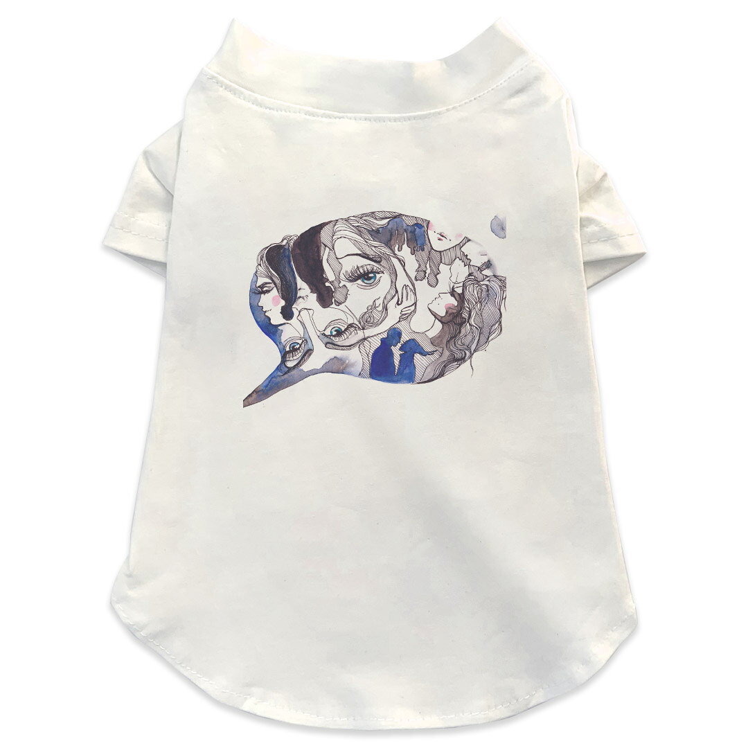 犬専用Tシャツ 選べる5size 小型犬 袖あり 半袖 ホワイト デザイン T shirt XS S M L XL ペットウェア ペット服 カジュアル おしゃれ コットン 綿商品特徴・袖ありペット用Tシャツ！・さらりとした触り心地のTシャツ ・洗濯も赤ちゃんにも安心なウェアプリントUltraChrome DGインクは洗濯に対しても色落ちが少なく、高い堅牢度が実証されています。 素材 綿 98% ポリエステル 2％ 注意事項※実際にわんちゃんを測った上でご購入ください。※測る際はきつく締めすぎず余裕をもって測ってください。※2cm〜3cm誤差がある場合があります。画像はサンプルですので、Tシャツの大きさが若干異なる場合があります。ご覧の環境によっては多少色味に違いを感じる場合がございます。 イメージと違った、モニターと色味が異なるという理由での交換や返金はご対応出来かねます。 写真のカラーは可能な限り実際の商品に色味を近づけていますが、WEBの性質上ご使用のパソコンの設定や環境でカラーが若干異なります。 ご注文後に1点1点制作する受注生産品のため、不良品以外のご返品や交換は固くお断り致します。 選択間違いも保証対象外となりますため、ご注文の際は必ずサイズやカラーをご確認下さい。洗濯の際は、商品の色あせを避けるため手洗いをおすすめします。 つけ置き洗いは避けてください。 タンブラー乾燥はお控えください。発送について完全受注生産のハンドメイド商品となりますので、既製品と比べて発送までお時間を頂いています。 基本的に決済確認後、最大で10営業日での発送となります。繁忙期や休業日明けの場合はさらに時間がかかる場合があります。 その際には別途メールにてご連絡致します。メール便の場合、発送日から到着までに2〜4日ほどかかる場合が多く、紛失などの保障もご対応できかねます。あらかじめご了承下さい。