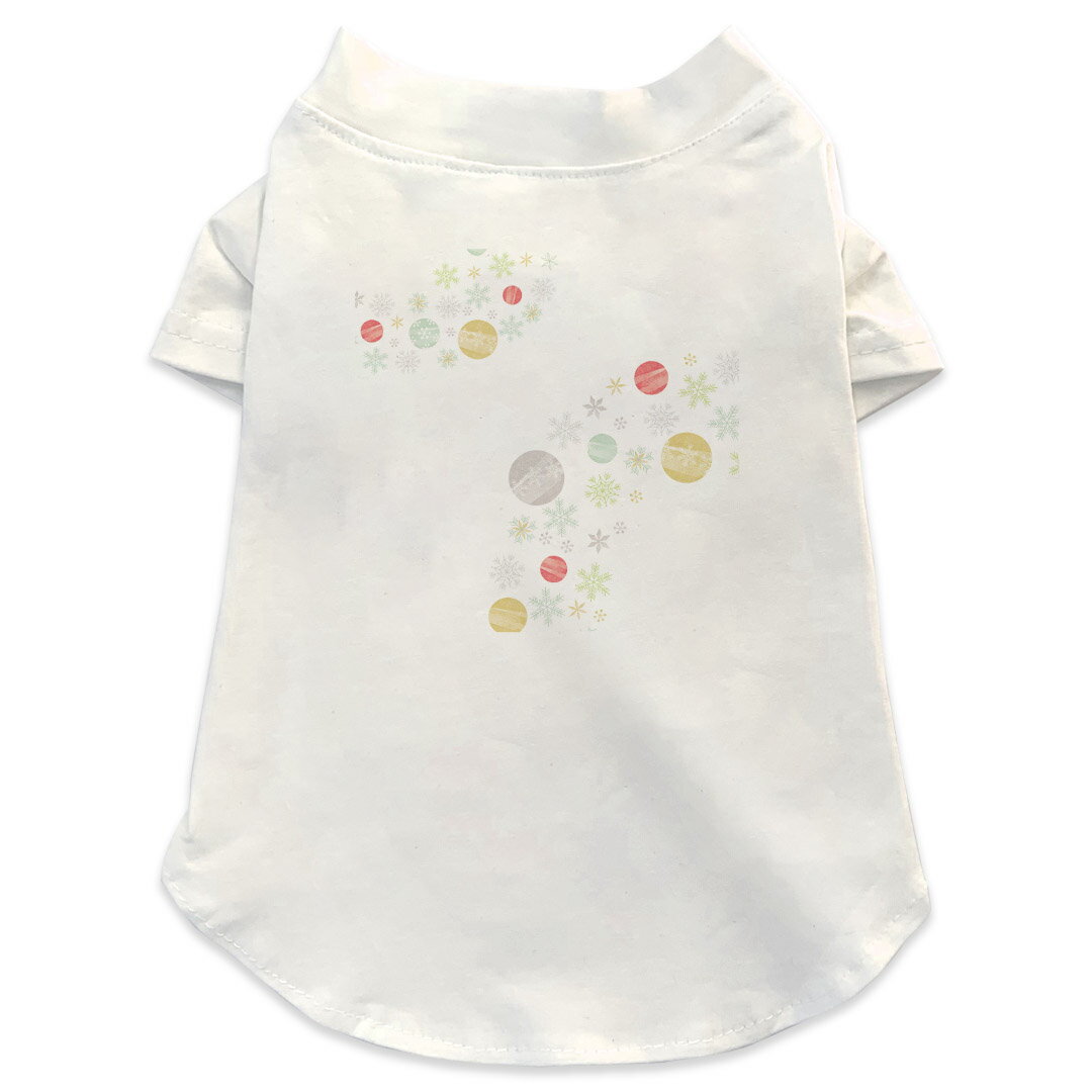 犬専用Tシャツ 選べる5size 小型犬 袖あり 半袖 ホワイト デザイン T shirt XS S M L XL ペットウェア ペット服 カジュアル おしゃれ コットン 綿商品特徴・袖ありペット用Tシャツ！・さらりとした触り心地のTシャツ ・洗濯も赤ちゃんにも安心なウェアプリントUltraChrome DGインクは洗濯に対しても色落ちが少なく、高い堅牢度が実証されています。 素材 綿 98% ポリエステル 2％ 注意事項※実際にわんちゃんを測った上でご購入ください。※測る際はきつく締めすぎず余裕をもって測ってください。※2cm〜3cm誤差がある場合があります。画像はサンプルですので、Tシャツの大きさが若干異なる場合があります。ご覧の環境によっては多少色味に違いを感じる場合がございます。 イメージと違った、モニターと色味が異なるという理由での交換や返金はご対応出来かねます。 写真のカラーは可能な限り実際の商品に色味を近づけていますが、WEBの性質上ご使用のパソコンの設定や環境でカラーが若干異なります。 ご注文後に1点1点制作する受注生産品のため、不良品以外のご返品や交換は固くお断り致します。 選択間違いも保証対象外となりますため、ご注文の際は必ずサイズやカラーをご確認下さい。洗濯の際は、商品の色あせを避けるため手洗いをおすすめします。 つけ置き洗いは避けてください。 タンブラー乾燥はお控えください。発送について完全受注生産のハンドメイド商品となりますので、既製品と比べて発送までお時間を頂いています。 基本的に決済確認後、最大で10営業日での発送となります。繁忙期や休業日明けの場合はさらに時間がかかる場合があります。 その際には別途メールにてご連絡致します。メール便の場合、発送日から到着までに2〜4日ほどかかる場合が多く、紛失などの保障もご対応できかねます。あらかじめご了承下さい。