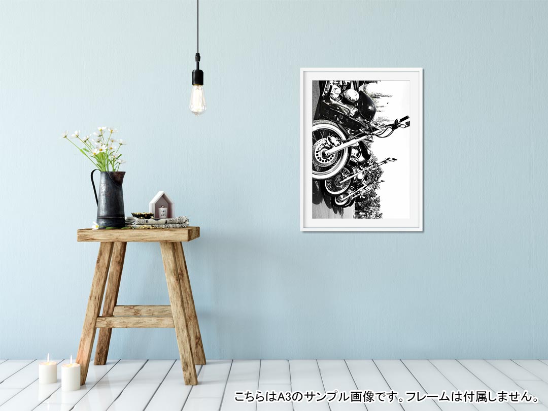 ポスター ウォールステッカー シール式ステッカー 飾り 257×364mm B4 写真 フォト 壁 インテリア おしゃれ 剥がせる wall sticker poster 008687 写真　バイク　モノクロ　白黒 kabekore-10213283 kabeコレ サンプル画像2
