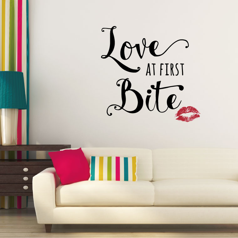 3sizeから選べる！バレンタインウォールステッカー チョコ プレゼント 飾り 装飾 おしゃれ 壁紙 剥がせる DIY プチリフォーム パーティ 賃貸 590×1327mm 390×877mm 190×427mm Valentine 英語 love キスマーク 015149