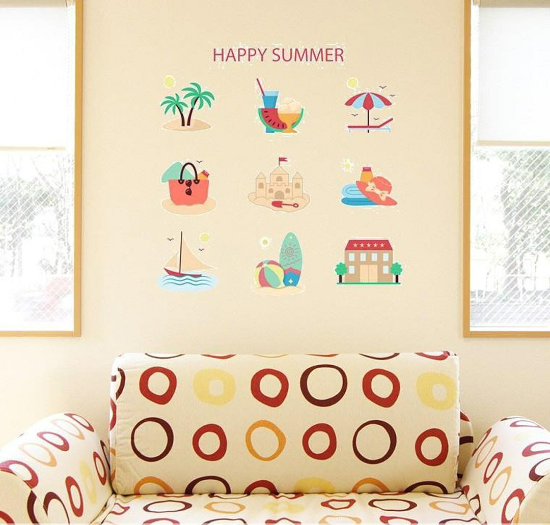 商品詳細 注意事項 ●こちらはMサイズのウォールステッカーです。 大きさ(60cm×60cm) ●対象の壁/壁紙の素材について ツルツルの壁や家電、少し凹凸のあるタイプの壁紙に適しています。 砂壁や土壁、防汚加工がされた高機能壁紙はとても剥がれやすい為、おすすめしません。 ●貼り直しについて 位置調整などは可能ですが、何度も貼り直すと徐々に粘着力が落ち、剥がれやすくなるため 基本的には部屋や場所を変えての貼り直しには対応しておりません。 ●カラーの見え方について 透明シートに印刷された商品ですので、白や淡色の壁でお楽しみ下さい。 黒や濃色の壁に貼りますと色が沈み、本来のデザインが表現されません。 また光が強く当たる場所のガラスに貼った場合、色が薄く透けて見える場合があります。 ●交換・返品について 画像はサンプルイメージですので、ご覧の環境によって色味に違いを感じる場合があります。 イメージ違い、モニターと色味が異なるという理由での交換や返金はご対応出来かねます。 受注生産品のため、不良品以外のご返品や交換は固くお断り致します。 ●配送について 完全受注生産商品となりますので、発送までお時間を頂いています。 基本的に決済確認後、順次発送致しますが、最大で10営業日程度での発送となります。 繁忙期や休業日明けなどでお時間がかかる場合は別途メールにてご連絡致します。 商品発送 完全受注生産商品となりますので、発送までお時間を頂いています。 基本的に決済確認後、順次発送致しますが、最大で10営業日程度での発送となります。 繁忙期や休業日明けなどでお時間がかかる場合は別途メールにてご連絡致します。 ウォールステッカー　シール 選べる ガーランド シール 子供 シンプル　北欧●対象の壁/壁紙の素材について 　 ツルツルの壁や家電、少し凹凸のあるタイプの壁紙に適しています。 　 砂壁や土壁、防汚加工がされた高機能壁紙はとても剥がれやすい為、おすすめしません。 ●貼り直しについて 　 位置調整などは可能ですが、何度も貼り直すと徐々に粘着力が落ち、剥がれやすくなるため 　 基本的には部屋や場所を変えての貼り直しには対応しておりません。 ●カラーの見え方について 　 透明シートに印刷された商品ですので、白や淡色の壁でお楽しみ下さい。 　 黒や濃色の壁に貼りますと色が沈み、本来のデザインが表現されません。 　 また光が強く当たる場所のガラスに貼った場合、色が薄く透けて見える場合があります。 ●交換・返品について 　 画像はサンプルイメージですので、ご覧の環境によって色味に違いを感じる場合があります。 　 イメージ違い、モニターと色味が異なるという理由での交換や返金はご対応出来かねます。 　 受注生産品のため、不良品以外のご返品や交換は固くお断り致します。 ●配送について 　 完全受注生産商品となりますので、発送までお時間を頂いています。 　 基本的に決済確認後、順次発送致しますが、最大で10営業日程度での発送となります。 　 繁忙期や休業日明けなどでお時間がかかる場合は別途メールにてご連絡致します。