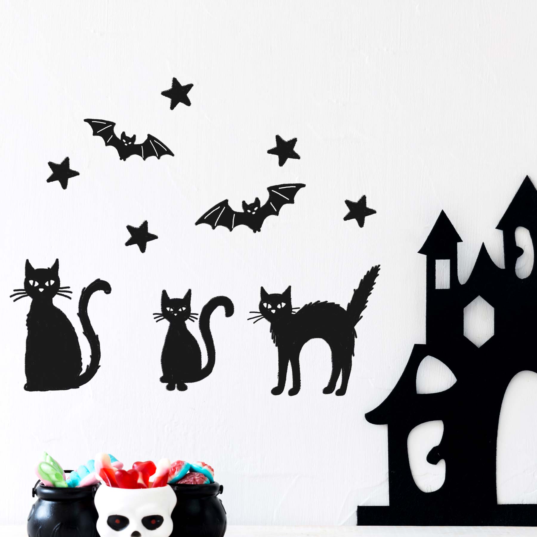 ハロウィン☆シール式ウォールステッカー halloween かぼちゃ おばけ ランタン 怖い パーティ 文字 魔女 かわいい おしゃれ 大人 trick or treat ジャック・オ・ランタン お菓子 剥がせる カッティングシート wall sticker 雑貨 ガラス 窓▼ハロウィンSSサイズ　全デザインはこちらから▼▼ハロウィン　ウォールステッカーの全デザインはこちらから▼