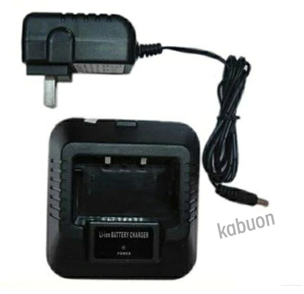 ●高品質製品 ●BaoFeng電源アダプタ+充電台座 ●対応機種： ・UV-5R、UV-5RA、UV-5RE、BF-5W 、BF-8W、5F-PLUS（当店シリーズ） ●注意：購入前に、トランシーバーの型番、確認してください ●輸入商品につき、デザイン、仕様の変更がある場合がございますので予めご容赦下さい