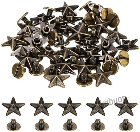 仕様： リベットキャップサイズ：12.5x12.5mm / 0.49x0.49インチ（長さ×幅） 総高さ：7mm / 0.28インチ カラー：ブロンズトーン 素材：合金メッキ 梱包リスト：25セット×スターリベット 利点： 耐久性、防錆、耐酸化、明るい光沢、腐食に耐える合金メッキで作られています。 表面処理には電気めっきが施されています。 明るい星の外観でデザインされたこれらのメタルスタッズは、エレガントで繊細な印象を与えます。 精巧な職人技と電気めっき処理が特徴です。 取扱説明： 深いスレッドが付いているため、リベットはしっかり取り付けられ、取り外すことができます。 まず、リベットを取り付ける素材（革や布など）を準備します。 次に、素材に穴を開けるために適切な工具を使用します。 リベットを穴に挿入し、裏側からしっかりと締め付けます。 プロの革製品用バインディングツールをお持ちの場合はさらに良いです。 アプリケーション： これらのレザーリベットは、レザージャケット、ハンドバッグ、ベルト、財布、リストバンド、帽子、ジーンズ、靴、サンダル、バッグ、バックパック、ホルスター、キーチェーンなどを作るのに最適です。 レザークラフトプロジェクトの修理や装飾にも適しています。 また、衣類の装飾、DIYクラフト、アクセサリーへのアクセント追加にも使用できます。 注意： リベットや素材を損傷させないよう、使用するツールが適切かどうかを確認してください。仕様： リベットキャップサイズ：12.5x12.5mm / 0.49x0.49インチ（長さ×幅） 総高さ：7mm / 0.28インチ カラー：ブロンズトーン 素材：合金メッキ 梱包リスト：25セット×スターリベット 利点： 耐久性、防錆、耐酸化、明るい光沢、腐食に耐える合金メッキで作られています。 表面処理には電気めっきが施されています。 明るい星の外観でデザインされたこれらのメタルスタッズは、エレガントで繊細な印象を与えます。 精巧な職人技と電気めっき処理が特徴です。 取扱説明： 深いスレッドが付いているため、リベットはしっかり取り付けられ、取り外すことができます。 まず、リベットを取り付ける素材（革や布など）を準備します。 次に、素材に穴を開けるために適切な工具を使用します。 リベットを穴に挿入し、裏側からしっかりと締め付けます。 プロの革製品用バインディングツールをお持ちの場合はさらに良いです。 アプリケーション： これらのレザーリベットは、レザージャケット、ハンドバッグ、ベルト、財布、リストバンド、帽子、ジーンズ、靴、サンダル、バッグ、バックパック、ホルスター、キーチェーンなどを作るのに最適です。 レザークラフトプロジェクトの修理や装飾にも適しています。 また、衣類の装飾、DIYクラフト、アクセサリーへのアクセント追加にも使用できます。 注意： リベットや素材を損傷させないよう、使用するツールが適切かどうかを確認してください。