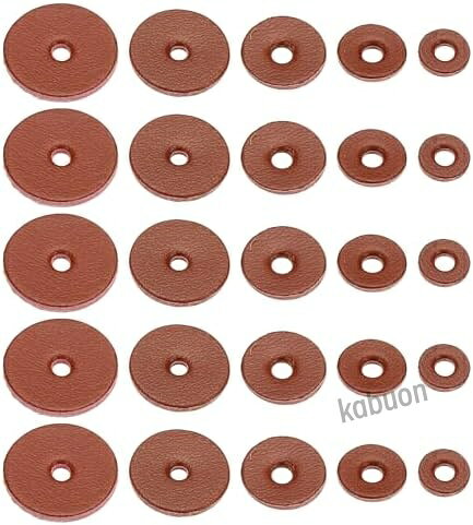 仕様： 素材：PUレザー 直径：6mm、8mm、10mm、12mm、14mm 厚さ：1.5mm 穴の直径：1.5mm パッキングリスト：100個のレザーワッシャー（各サイズ20個） 利点： スペーサーはレザー製で、多くのタングに適合します。 ワッシャーの穴は大きなタングサイズに合わせて拡大できます。 DIY用にレザースペーサーを研磨するのは簡単です。 これらのレザーワッシャーは、積み重ねられたレザーナイフハンドル作りに特化しています。 ナイフハンドル、槌ハンドル、ハチェットハンドル、DIYクラフトなどに適しています。 また、ヒンジ付きウォレットバッジを締め付けて、バッジと裏地の間に完璧にフィットさせるのにも適しています。 取扱説明書： 中央にスロットがあり、ハンドルが通過できます。 積み重ねて締め付け、形状に研磨すると、快適なグリップ面を作り出します。 注意： レザーハンドルを作る際、レザーガスケットは約30％〜40％圧縮されます。 ハンドルのサイズを測定し、必要なレザースペーサーの数を計画してください。仕様： 素材：PUレザー 直径：6mm、8mm、10mm、12mm、14mm 厚さ：1.5mm 穴の直径：1.5mm パッキングリスト：100個のレザーワッシャー（各サイズ20個） 利点： スペーサーはレザー製で、多くのタングに適合します。 ワッシャーの穴は大きなタングサイズに合わせて拡大できます。 DIY用にレザースペーサーを研磨するのは簡単です。 これらのレザーワッシャーは、積み重ねられたレザーナイフハンドル作りに特化しています。 ナイフハンドル、槌ハンドル、ハチェットハンドル、DIYクラフトなどに適しています。 また、ヒンジ付きウォレットバッジを締め付けて、バッジと裏地の間に完璧にフィットさせるのにも適しています。 取扱説明書： 中央にスロットがあり、ハンドルが通過できます。 積み重ねて締め付け、形状に研磨すると、快適なグリップ面を作り出します。 注意： レザーハンドルを作る際、レザーガスケットは約30％〜40％圧縮されます。 ハンドルのサイズを測定し、必要なレザースペーサーの数を計画してください。