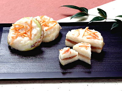 百万石青かぶらと天然寒ぶりのみ使用。金城かぶら寿し　バラ売り（1枚入り）