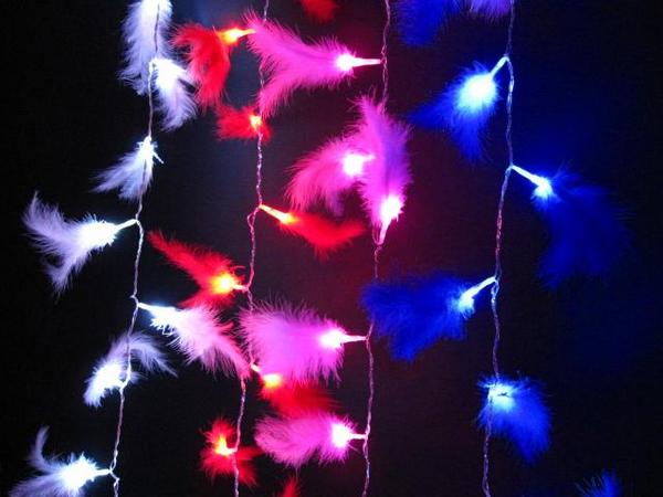 クリスマス イルミネーション 羽根付き LEDライト ファー ピンク レッド ブルー ホワイト