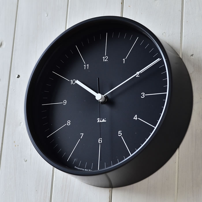 Rakuten - 【1日はポイント最大10倍祭♪】レムノス リキ スチールクロック 掛け時計 WR17-10 Lemnos RIKI STEEL CLOCK ホワイト ブラック スチール 壁掛け時計 おしゃれ モダン シンプル 日本製 渡辺力 スイープセコンド ギフト プレゼント 静か