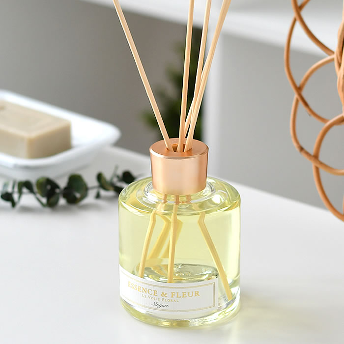 楽天楓奏（ナチュラル雑貨かえでそう）【5/15は全品ほぼP10倍♪】LVF REED DIFFUSER 180 リードディフューザー ルームフレグランス アロマディフューザー ボトル スティック Le Voile Floral ル・ヴォワル・フローラル LVF リードディフューザー 180ml インテリア おしゃれ アロマ ギフト アートラボ