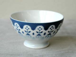 モザイク風のデザインがオリエンタルなカフェオレボウル。モロッコ　カフェオレボウル