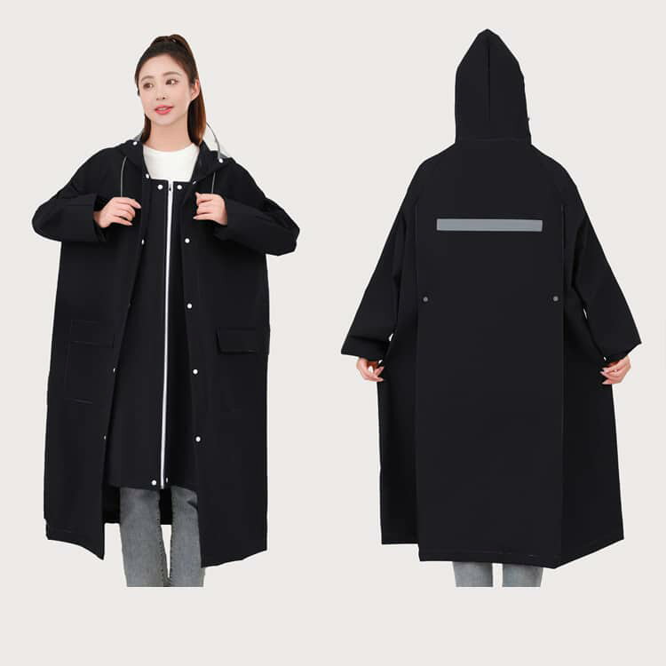かえで屋のキャンプ アウトドア リュック 防災 レインポンチョ 二重ツバ レインコート 男女兼用 反射テープ クリア視野 リュック対応 自転車 バイク ロング丈 保育園の送迎 レインコート ランドセル対応 ポケット付 保育園 送迎 おしゃれ 通学 バイク 原付 犬の散歩 通学 カッパ｜アングル3