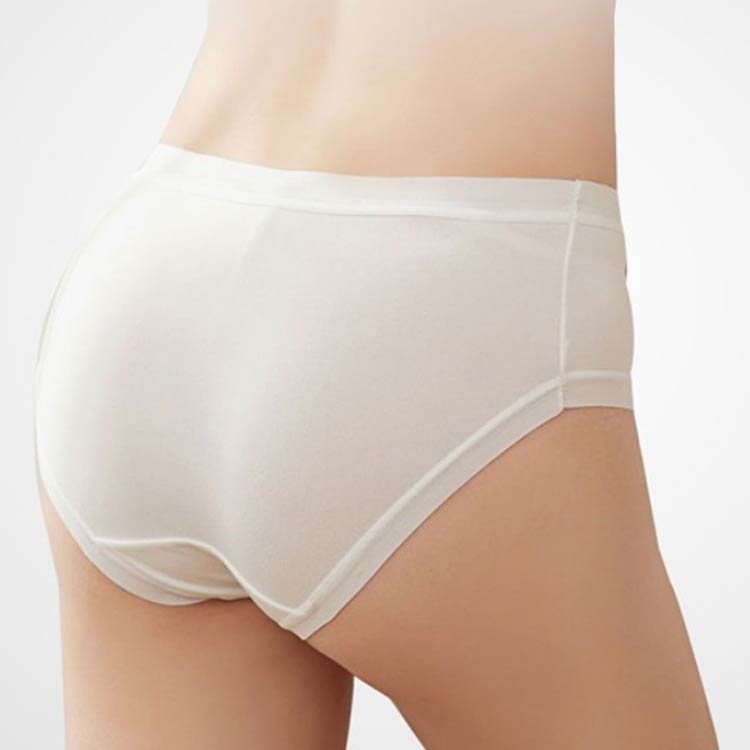 使い捨て ブラジャー ショーツ セット 2セット ブラジャー&ショーツ 使い捨てショーツ 使い捨てブラ ノンワイヤーブラ レディース 下着 防災グッズ 便利グッズ 旅行 アウトドア 病院 入院 介護 出張 使い捨て インナー 携帯 非常時 海外旅行 衛生的 L XL 2XL kaedeya-10007058 かえで屋 サンプル画像2