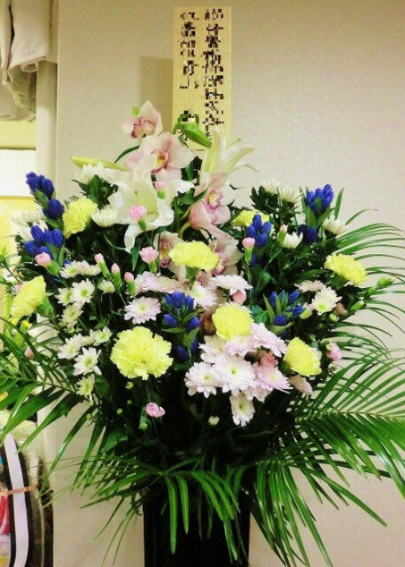 【葬儀 花 スタンド】【葬式 お通夜 スタンド花】【送料無料 供花】【あす楽14時まで】【和風・葬儀専..