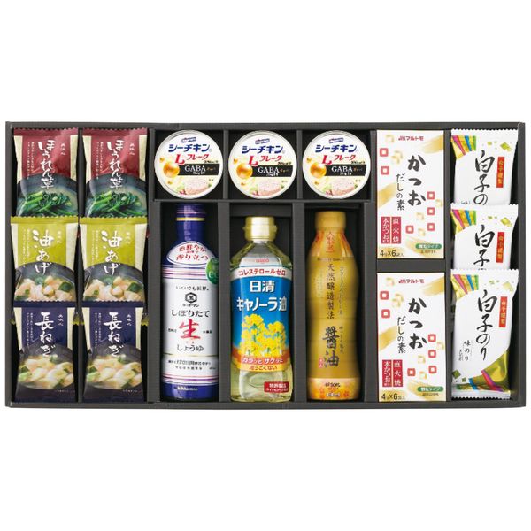 ポイントお湯を注ぐだけでできる本格的なフリーズドライお味噌汁に、和の食材、調味料をセット。※写真はイメージです。内容・デザイン等変更になる場合があります。予めご了承ください。箱サイズ58.1×7.3×32cm現品サイズ・内容フリーズドライ味噌汁(油あげ7.2g・ほうれん草6.2g・長ねぎ6.3g)・マルトモかつおだしの素(4g×6個)各2個・キッコーマンいつでも新鮮しぼりたて生しょうゆ・伊賀越天然醸造醤油各450ml・日清キャノーラ油350g各1本・白子のり味のり(8切5枚)3個・シーチキンLフレークGABA入り70g×3缶重さ2800g製造生産地日本製賞味期間製造日より常温約450日アレルゲン乳成分・小麦・えび備考 ※「のし」や「包装」については、対応できる商品と対応できない商品がございます。ご購入前に、お気軽にお問い合わせください。通常、簡易包装に直に送り状を貼ってお送りいたします。【 美味心 商品一覧】 フリーズドライ味噌汁ギフト MSA-AS フリーズドライ味噌汁ギフト TK-BES フリーズドライ味噌汁ギフト TK-BOS フリーズドライ味噌汁ギフト TK-COS フリーズドライ味噌汁ギフト TK-DOS フリーズドライ味噌汁ギフト TK-EOS 極 お吸い物＆みそ汁ギフト GZ-BES 極 お吸い物＆みそ汁ギフト GZ-BOS 極 お吸い物＆みそ汁ギフト GZ-COS 極 お吸い物＆みそ汁ギフト GZ-EOS 匠膳の味わい SA-C 和風バラエティギフト EM-COS 和風バラエティギフト EM-DOS 和風バラエティギフト EM-EOSapide 美味心 和風バラエティギフト EM-EOS ギフト お歳暮 送料無料【注意事項】メーカー直送の商品となりますので、「代金引換」払いは不可となります。ご了承ください。お届け先が、北海道、沖縄、離島になる場合、別途送料が必要になる場合がございます。
