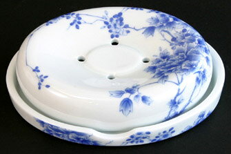 ＼今だけP2倍+送料無料!!／ 有田焼 伊万里焼 磁器 陶磁器 ソープ ディッシュ ソープディッシュ 石鹸置き 石鹸入れ 石鹸皿 せっけン皿 ソープトレイ おしゃれ 有田 伝統 日本製 国産 和風 プレゼント 引越し お祝い 新築 祝い 改築 結婚 開店 開業 創立 記念 お返し