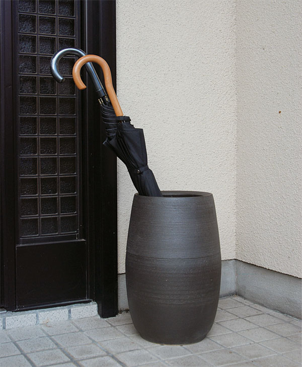 傘立て 陶器 傘立て 傘立 カサ立て かさたて アンブレラスタンド 傘スタンド アンブレラ スタンド レインラック スリム コンパクト おしゃれ 信楽焼 和風 玄関 プレゼント 引越し お祝い 新築 祝い 改築 結婚 開店 開業 創立 記念 お返し 父の日 ギフト 結婚 お中元 送料無料
