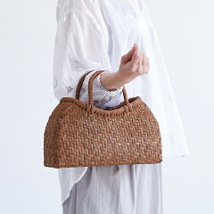 https://thumbnail.image.rakuten.co.jp/@0_mall/kagoya/cabinet/grapevine_basket/7983_a.jpg