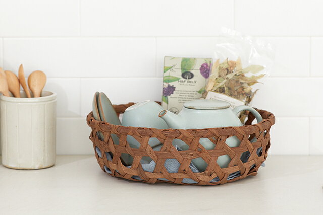 やまぶどうバスケット(節入りひご/六つ目編み/円)(約)径26×高さ8.5cm[山葡萄 ナチュラル インテリア]