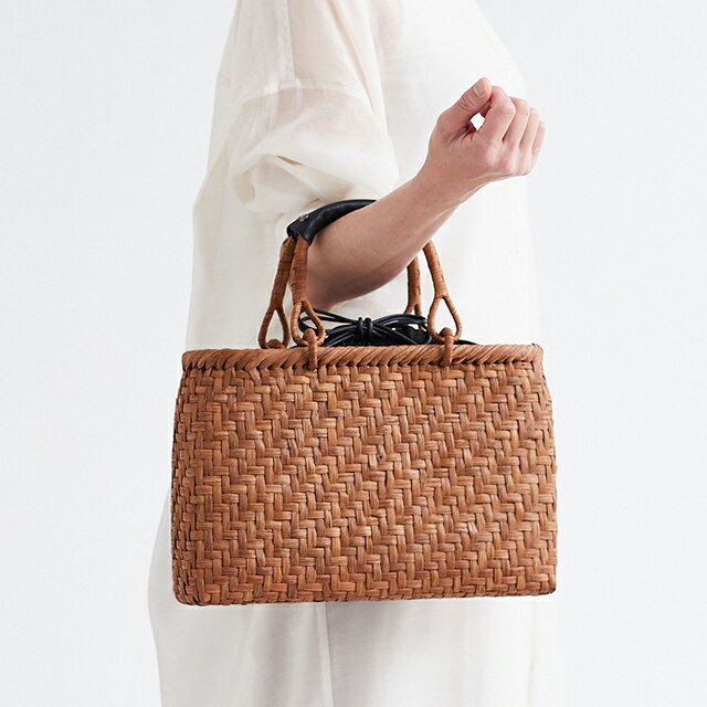 【5月スペシャルセレクト】やまぶどう籠(二番皮/網代編み/横長/中サイズ/リング取手/リネン巾着袋/ハンドルカバー)(約)幅33×マチ9×高さ22cm(約)550gのサムネイル