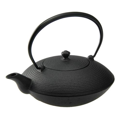 【岩手県_物産展】【南部鉄】鉄瓶 平型糸目【がんばろう！岩手】【盛栄堂】【及源鋳造】【OIGEN】【送料無料】【smtb-TD】【tohoku】