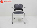 ●取扱店舗・メーカー HermanMiller ハーマンミラー ●商品名 正規品■HermanMiller ハーマンミラー■デスクチェア 肘付 ケイパーチェア スタッキングチェア キャスター付 配送方法 ヤマトホームコンビニエンスらくらく家財便発送 送料一律無料 ※但し下記エリアは発送不可です。 （沖縄全域・北海道全域・九州全域・離島・発送不可エリア） ご指定の場所まで配置致します。 階段での搬入も十分なスペースがあれば問題ありません ※通常搬入出来なかった場合の追加費用はお客様負担となります。 搬入出来なかった場合の返品は承っておりませんのでご注意ください。 到着日指定可能です。（スケジュール上間に合わない場合は最短発送となります） ●サイズ W61.5 x D47.5 x H83 SH44.5 単位センチ 実寸してますので誤差はご了承下さい ●商品状態 コンディションランク・・・ A　 使用に伴うキズ・スレございますがまだまだお使い頂ける商品です。 付属品は画像に写っているものですべてです。 (あくまでも中古品ですので神経質な方は入札・落札はご遠慮ください） （コンディションランクの説明） N…新品状態 S…超美品　非常に綺麗な状態である A…普通の中古品の状態、使用感が少しある程度、キズ、ヨゴレ等（素材、カテゴリーの特性により異なる） B…使用感がある中古品の状態、キズ複数や、目立つキズや、ヨゴレ等（素材、カテゴリーの特性により異なる） Z…ジャンク品、故障品等（現状渡し） ●商品説明 ポリプロピレン製の背もたれは弾力性があり身体に快適にフィットするだけでなく、 素材に穴があいているため通気性が良く、湿気や熱をこもらせず、 身体を涼しく保ちます。座面は先進的なサスペンション素材を使用し、 圧力が集中するポイントを最小限に抑え、快適な座り心地を提供します。 ※下記注意事項必ずご確認下さい。 ・商品により配送業者が変わる事がありますので予めご了承ください。 ・大型冷蔵庫100キロを超える場合は1部パーツを外して別途発送しておりますので予めご了承ください。 ※お届け先が登録者情報と異なる場合は必ず住所変更の旨メールにてご連絡ください。 到着指定日がある場合は購入はなるべく早めのご連絡下さい。※発送依頼後の変更は出来ませんので予めご了承ください。 購入後こちらにて保管できるのは10日までです。長期保管は別途保管費用が発生しますのでご注意下さい、商品のサイズにもよりまうが1週間に付3,000円かかります。 ※1部他サイトでも販売している為タイミングにより在庫が無い場合がありますので予めご了承ください。 弊社は大型冷蔵庫、ファミリー冷蔵庫、ドラム洗濯機・デザイナーズ家具・Cassina/カッシーナ arflex/アルフレックス B&Bイタリア Poltrona Frau /ポルトローナフラウ　IDEE/イデー ポラダ/Porada/ザノッタ/zanotta/フレックスフォルム/FLEXFORM/フリッツハンセン/FritzHansen/カールハンセンアンドサン/CARL HANSEN＆SON/エコーネス/EKORNES/ボーコンセプト /　BoConcept リーンロゼ/ligne roset/バロッサバレンティ/VARO,S.A. VALENTI/デセデ/desede/ロルフベンツ/RolfBenz/カトリーヌメミ/CATHERINE MEMMI/ クラシコン/ClassiCon/ ユーエスエム/USM/ドレクセル ヘリテイジ/DREXEL HERITAGE/ノール/knoll/トラックファニチャー/TRUCK FURNITURE/ キツツキ/飛騨産業/岩谷堂箪笥/アクメ/ACME/ウニコ/unico/カグラ/家具蔵/ジャーナルスタンダードファニチャー/journal standard Furniture/ 天童木工/Tendo/日進木工/マスターウォール/MasterWal/ IDC大塚家具/ アクタス/ACTUS/ヤマギワ/yamagiwa/ オカムラ/okamura/ビスレー/BISLEY/ シモンズ/Simmons/ルイスポールセン/Louis Poulsen/フロス/FLOS/ 無印良品/MUJI HermanMiller/ハーマンミラー Vitra/ヴィトラ/Dyson/ダイソン/ などなど多数取扱っております。 TF22092904　　