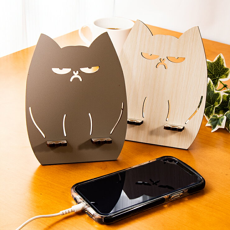 ★P3倍 マラソン期間限定★ スマホスタンド 木製 ブサカワ猫 ぶさかわネコ おしゃれ かわいい メープル ウォールナット 4.0mm厚 MDF 充電コード対応 動画再生 国産 日本製 北欧 雑貨 まとめ買い スマートフォンスタンド iPhoneスタンド スマホスタンド001のサムネイル