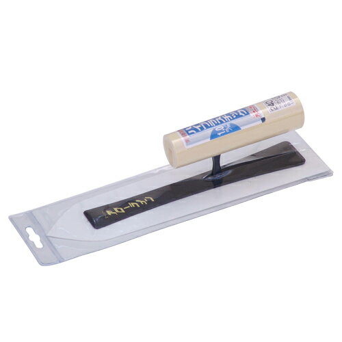 商品名プラスチック仕上鏝1.0 W アローライン 240mm 壁部分や狭い場所、小さい場所に使用します。仕上げ、補修、修正、クロス押さえ、波消し、艶出し用の鏝。 BFJ1026547商品について壁部分や狭い場所、小さい場所に使用します。仕上げ、補修、修正、クロス押さえ、波消し、艶出し用の鏝。シンナー類(有機溶剤)で洗えます。溶接にかわる高品質接着剤でこてと背金を接着しています。背金巾をバランスよく加工し、こて板にかかる力を全面に分散させることで均一に磨耗します。商品仕様ハードトランダム接着。板厚：1.0mm。柄：中首。商品材質など鏝板：塩ビ。柄：木柄。注意、その他作業箇所にあったコテをご使用下さい。柄及びコテ身にガタツキがある場合は使用しないで下さい。作業が終わったらすぐに使った道具を水洗いしてください。コテが傷む恐れがありますので、保管の際は本体上に重量物をのせないで下さい。商品サイズ（はだか）商品サイズ（はだか）：幅240mm、高さ60mm、奥行68mm、重量160gカテゴリーキーワード花 ガーデン DIY DIY 工具 手動工具 左官工具 コテ左官鏝(こて)DIY 工具 業務 産業用 建築 建設用 大工道具 左官道具 左官鏝(こて)商品説明壁部分や狭い場所、小さい場所に使用します。■サイズ幅240x高さ60x奥行68(mm)■仕様●ハードトランダム接着。●板厚：1.0mm。●柄：中首。■材質●鏝板：塩ビ。●柄：木柄。■耐荷重(kg)160g■注意1作業箇所にあったコテをご使用下さい。柄及びコテ身にガタツキがある場合は使用しないで下さい。作業が終わったらすぐに使った道具を水洗いしてください。■注意2コテが傷む恐れがありますので、保管の際は本体上に重量物をのせないで下さい。■備考240mm更新日20231110商品名プラスチック仕上鏝1.0 W アローライン 240mm 壁部分や狭い場所、小さい場所に使用します。仕上げ、補修、修正、クロス押さえ、波消し、艶出し用の鏝。 BFJ1026547商品について壁部分や狭い場所、小さい場所に使用します。仕上げ、補修、修正、クロス押さえ、波消し、艶出し用の鏝。シンナー類(有機溶剤)で洗えます。溶接にかわる高品質接着剤でこてと背金を接着しています。背金巾をバランスよく加工し、こて板にかかる力を全面に分散させることで均一に磨耗します。商品仕様ハードトランダム接着。板厚：1.0mm。柄：中首。商品材質など鏝板：塩ビ。柄：木柄。注意、その他作業箇所にあったコテをご使用下さい。柄及びコテ身にガタツキがある場合は使用しないで下さい。作業が終わったらすぐに使った道具を水洗いしてください。コテが傷む恐れがありますので、保管の際は本体上に重量物をのせないで下さい。商品サイズ（はだか）幅240mm、高さ60mm、高さ68mm、重量160gカテゴリーキーワード花 ガーデン DIY DIY 工具 手動工具 左官工具 コテ左官鏝(こて)DIY 工具 業務 産業用 建築 建設用 大工道具 左官道具 左官鏝(こて)